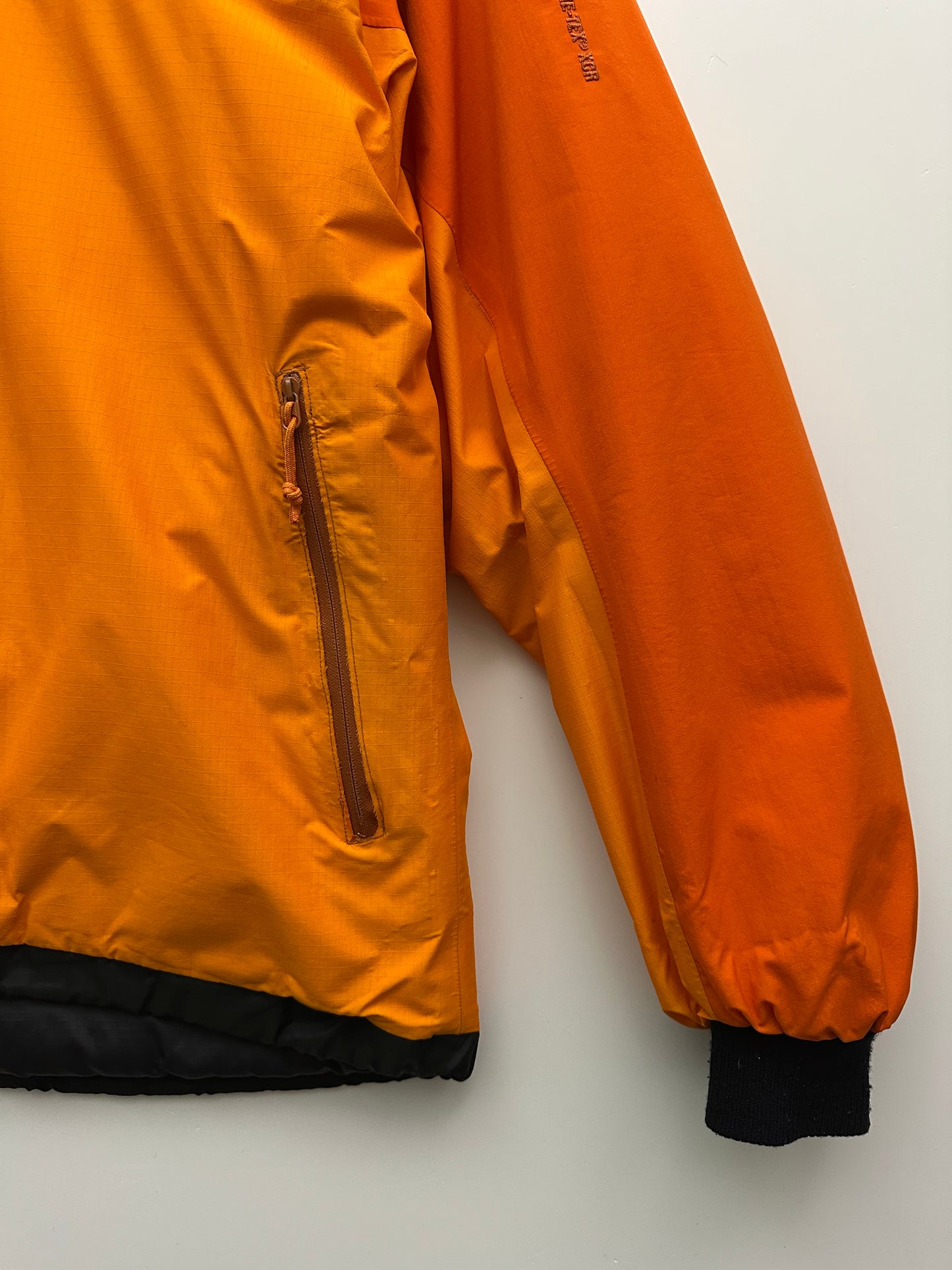 Arc’teryx Fission AR Jacket Yam Orange Men’s L Large Gore-Tex Primaloft