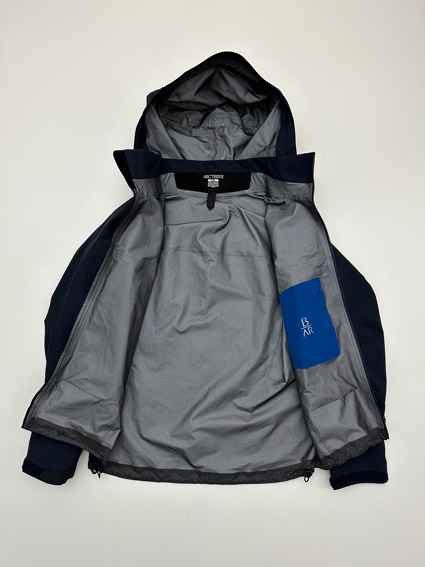 Arc’teryx Beta AR Jacket TUI Blue Men’s S Small Gore-Tex Pro