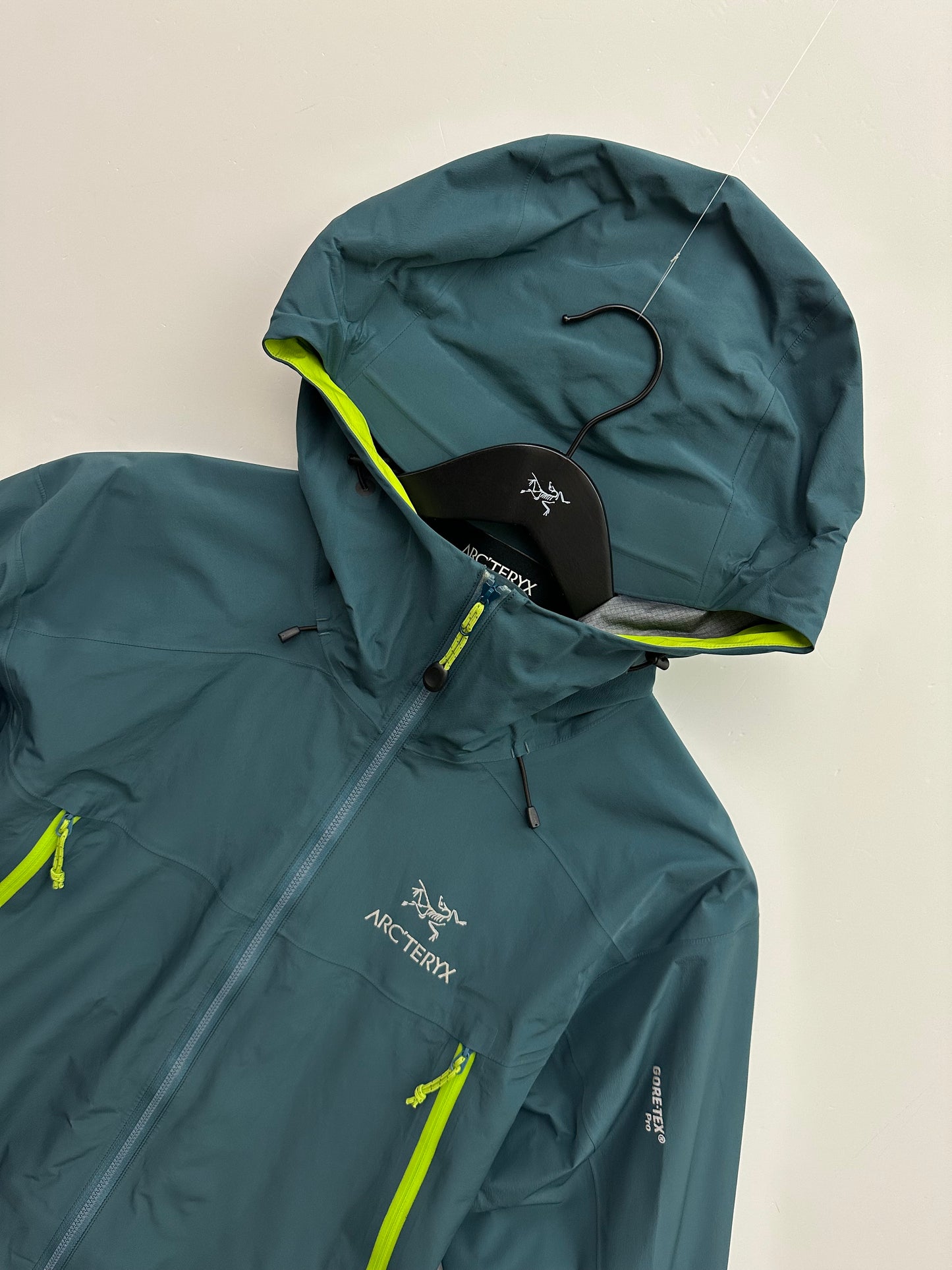 Arc’teryx Beta LT Jacket Hinto Blue Men's M Medium Gore-Tex Pro