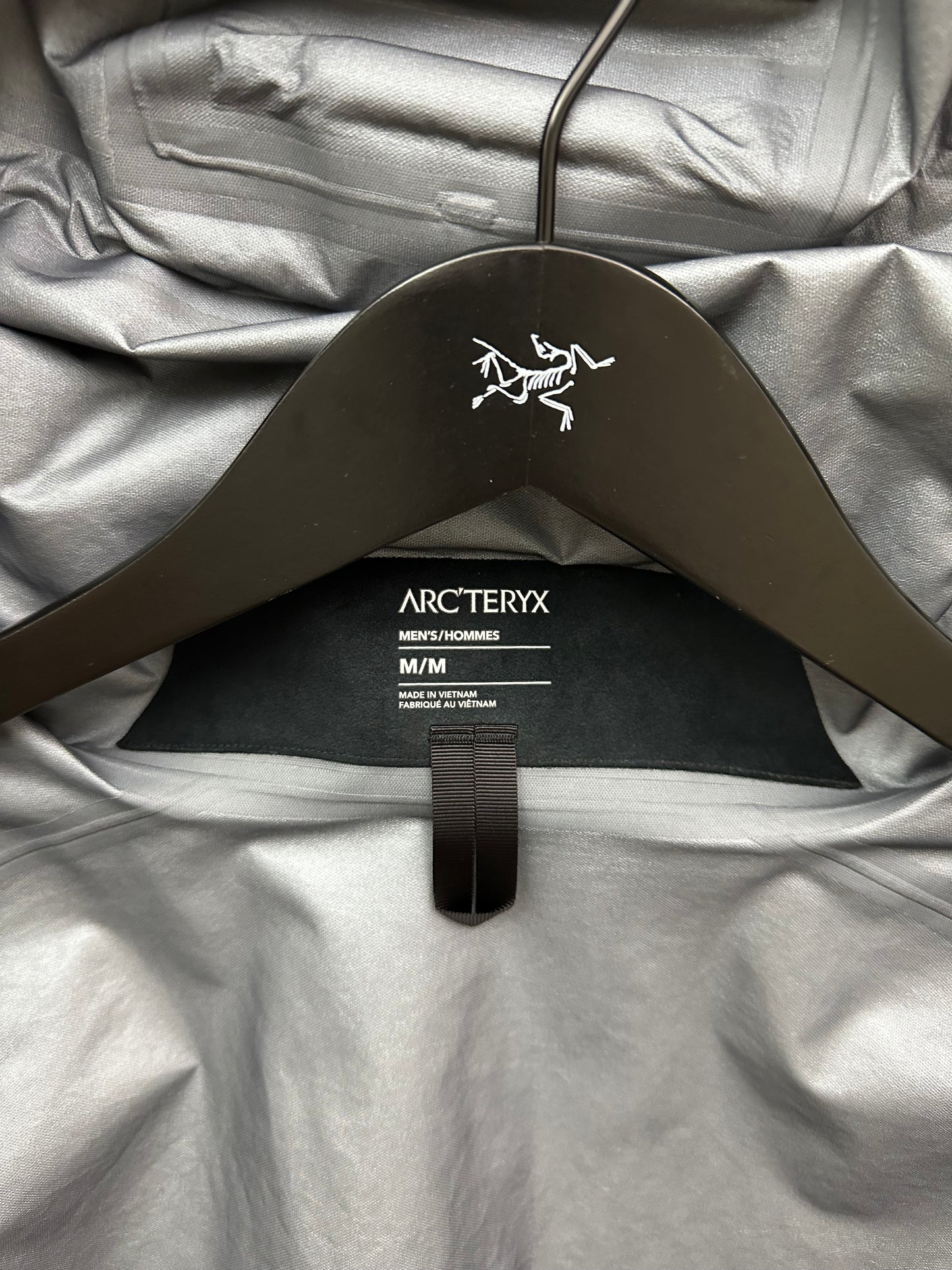 Arc’teryx Beta SL Jacket Black Men’s M Medium Gore-Tex RECCO