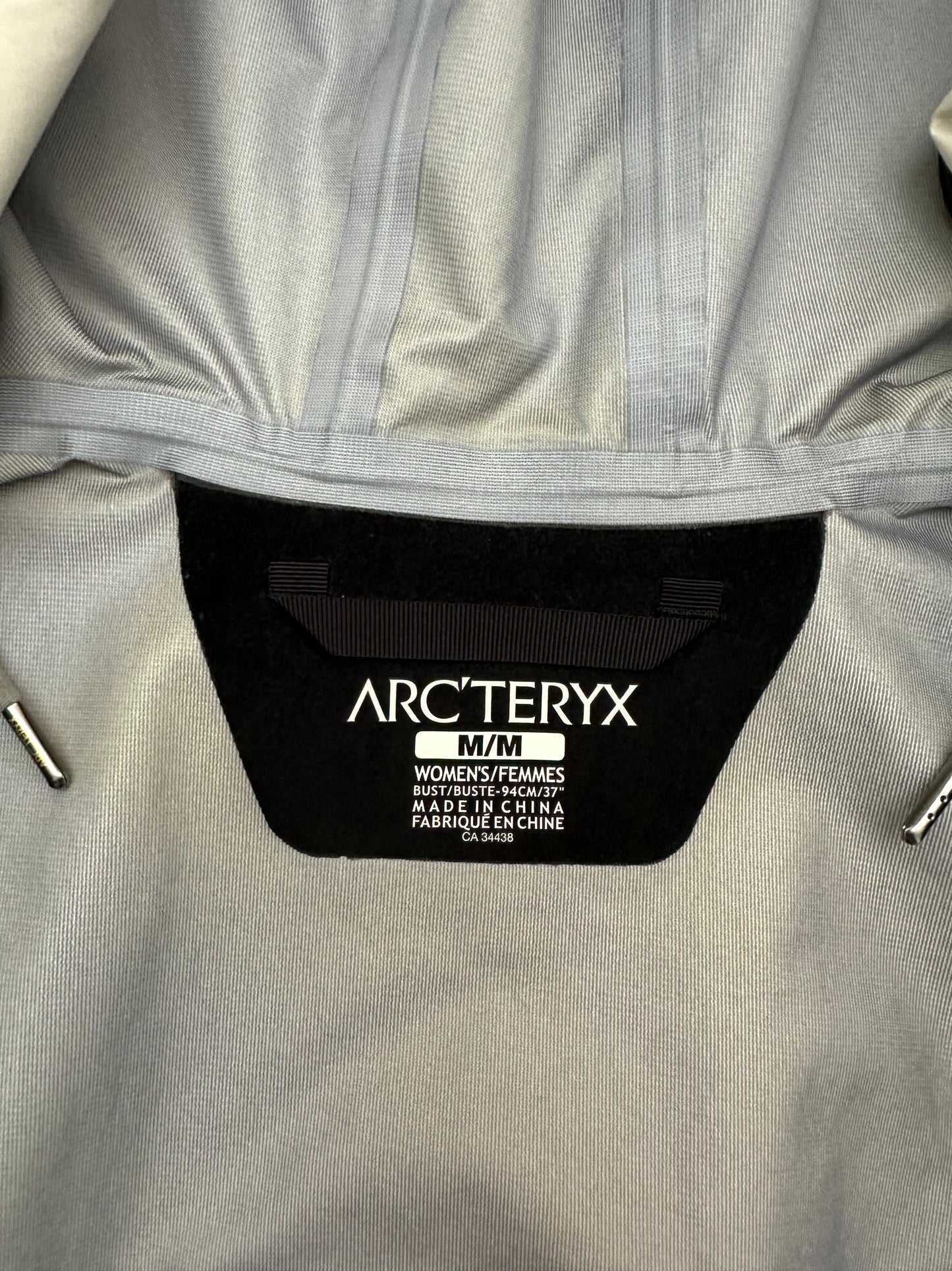 Arc’teryx Codetta Coat White Women’s M Medium Gore-Tex