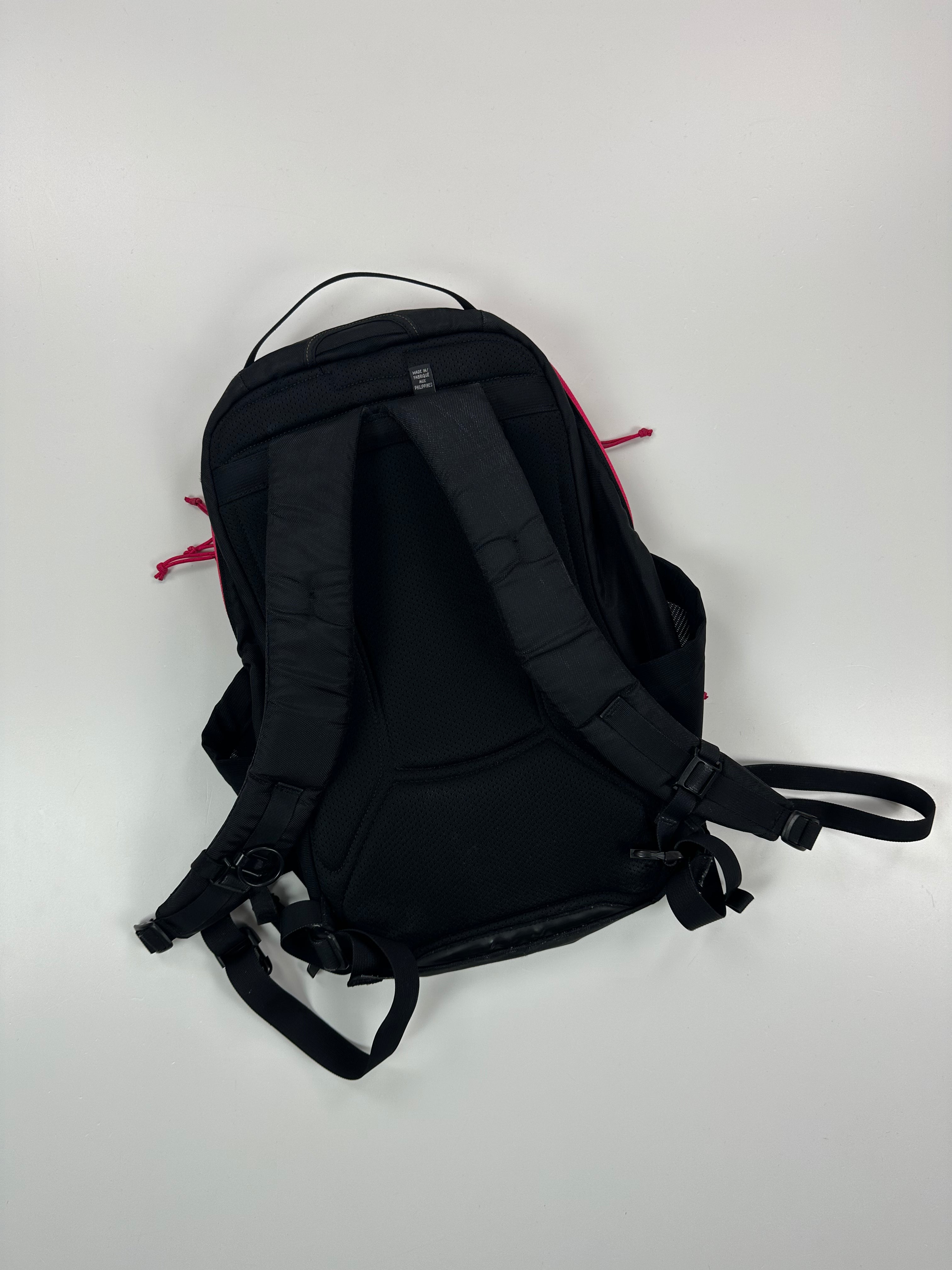 Arc’teryx X Beams Mantis 26 Backpack Black Pink