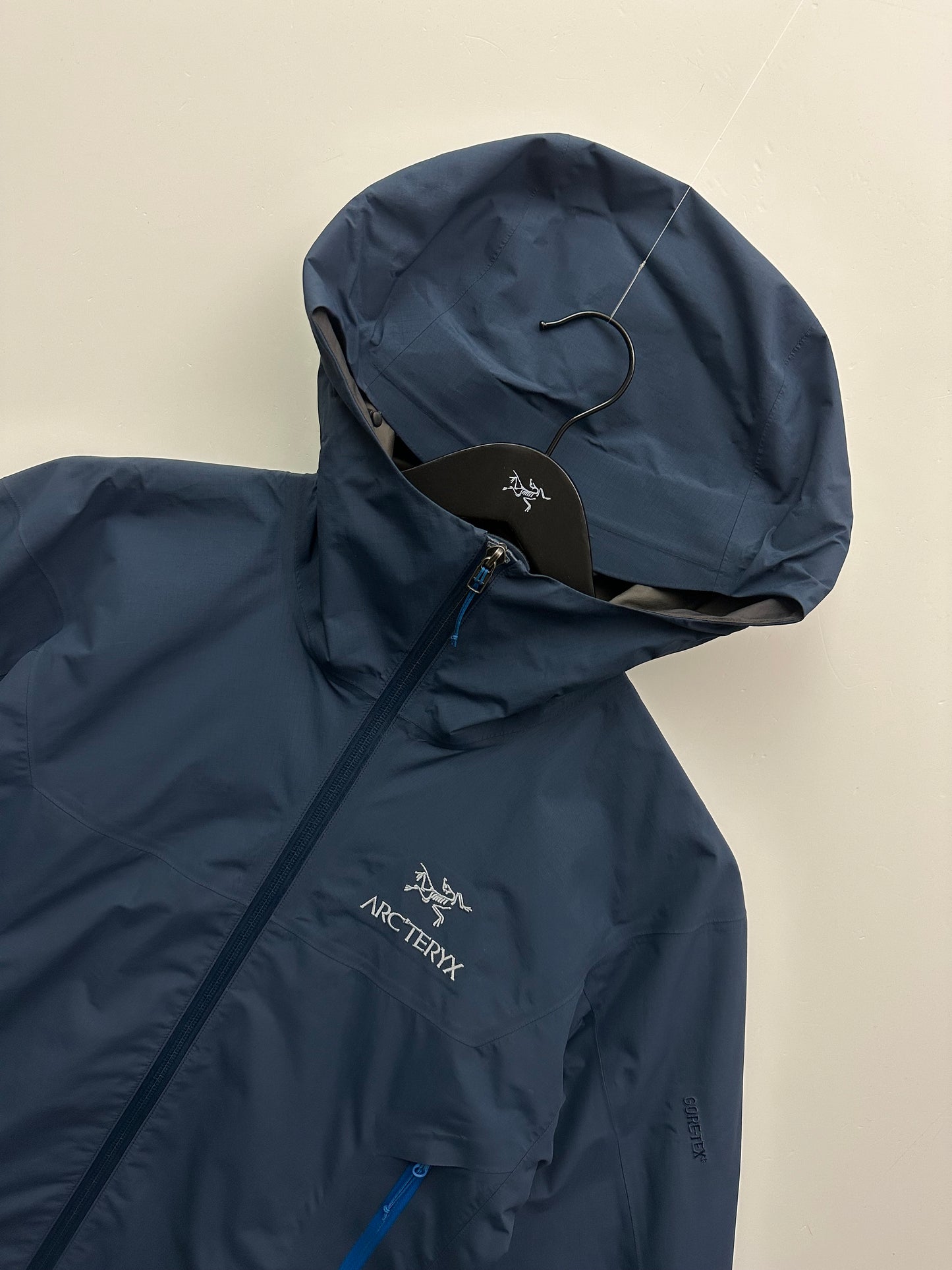 Arc’teryx Beta SL Jacket Nocturne Blue Men’s S Small Gore-Tex