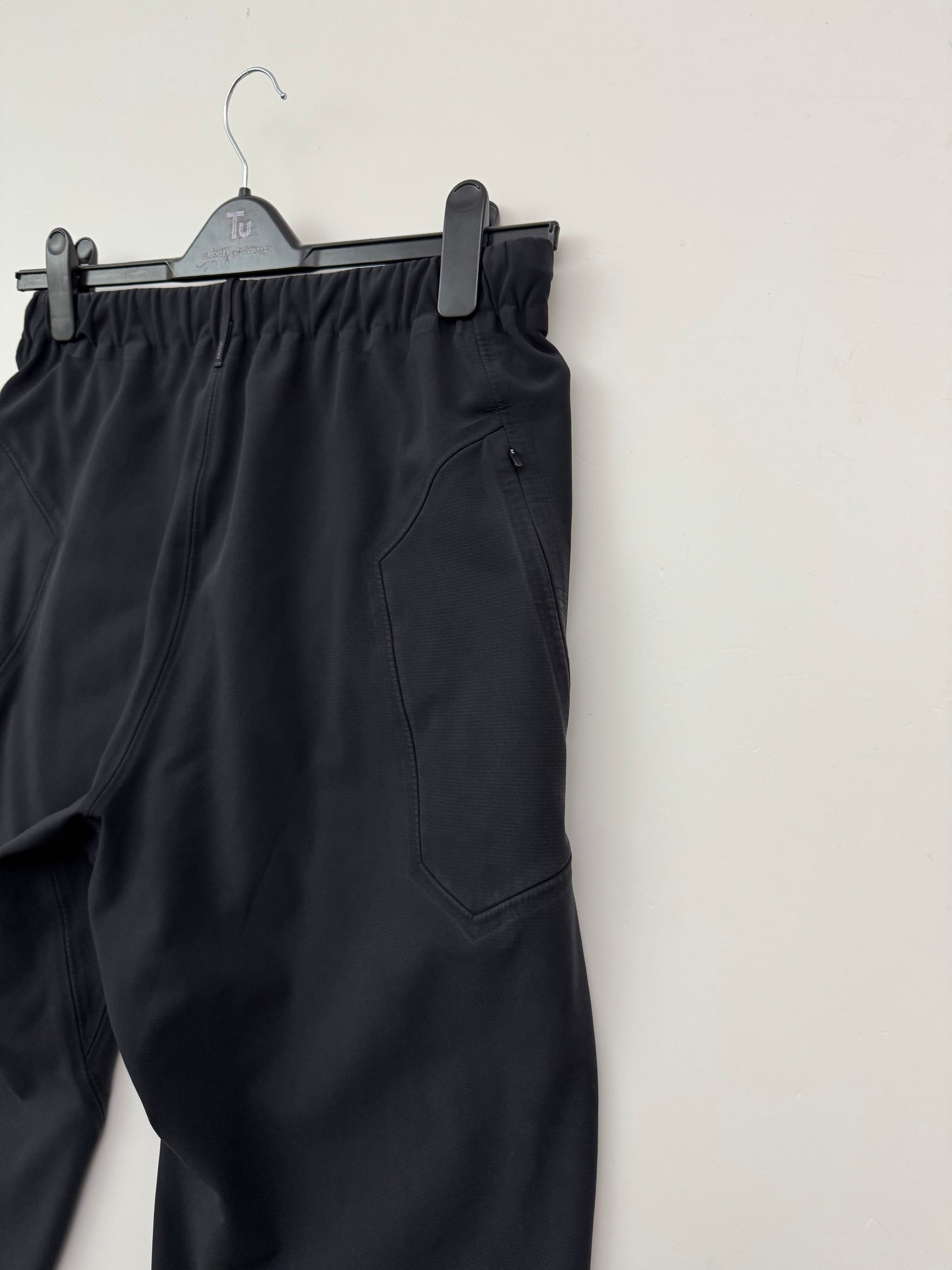 Arc'teryx Veilance Secant Heavy Weight Trackpant Black Men's Medium