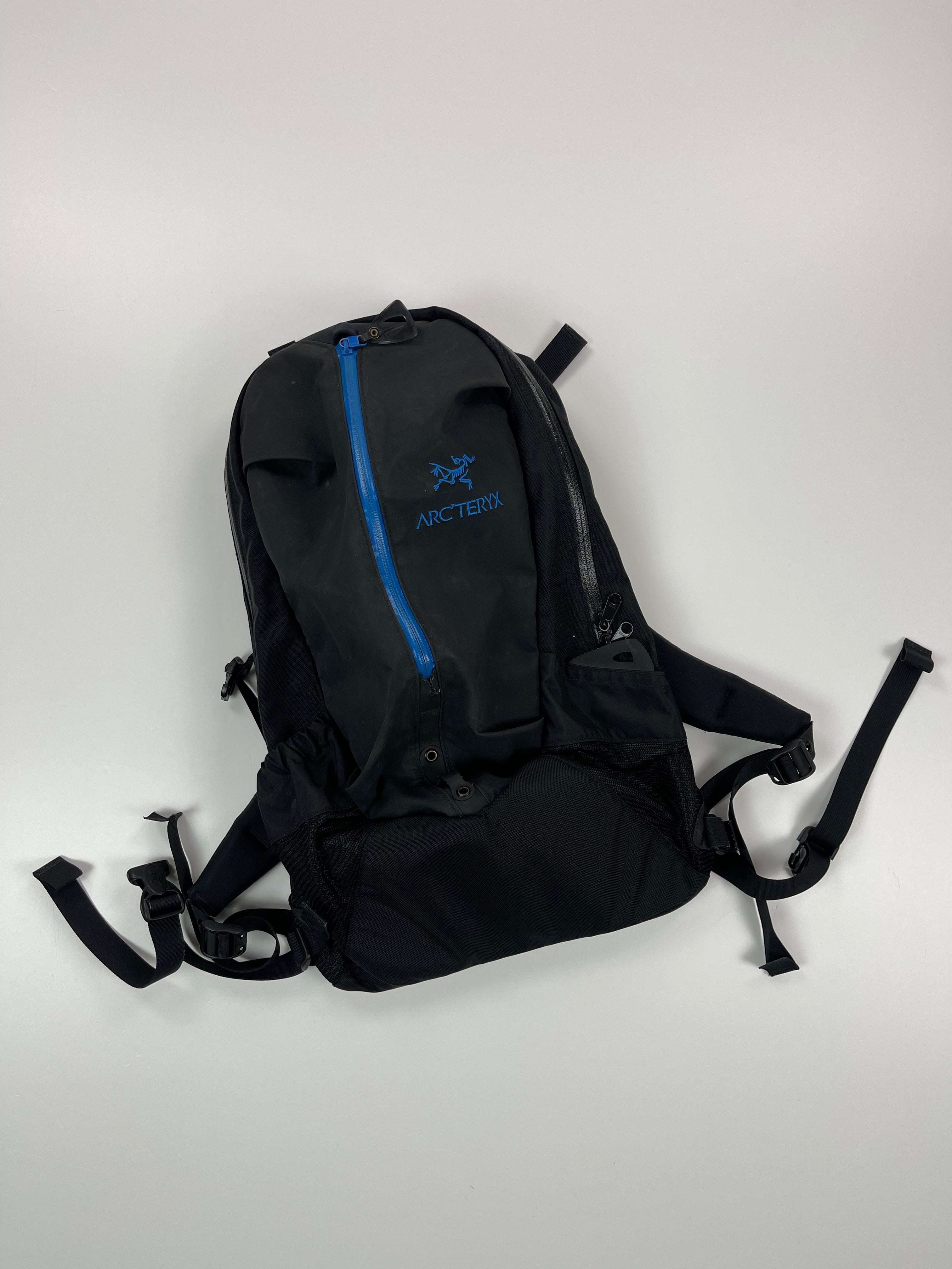 Arc’teryx Arro 22 Backpack Black Blue
