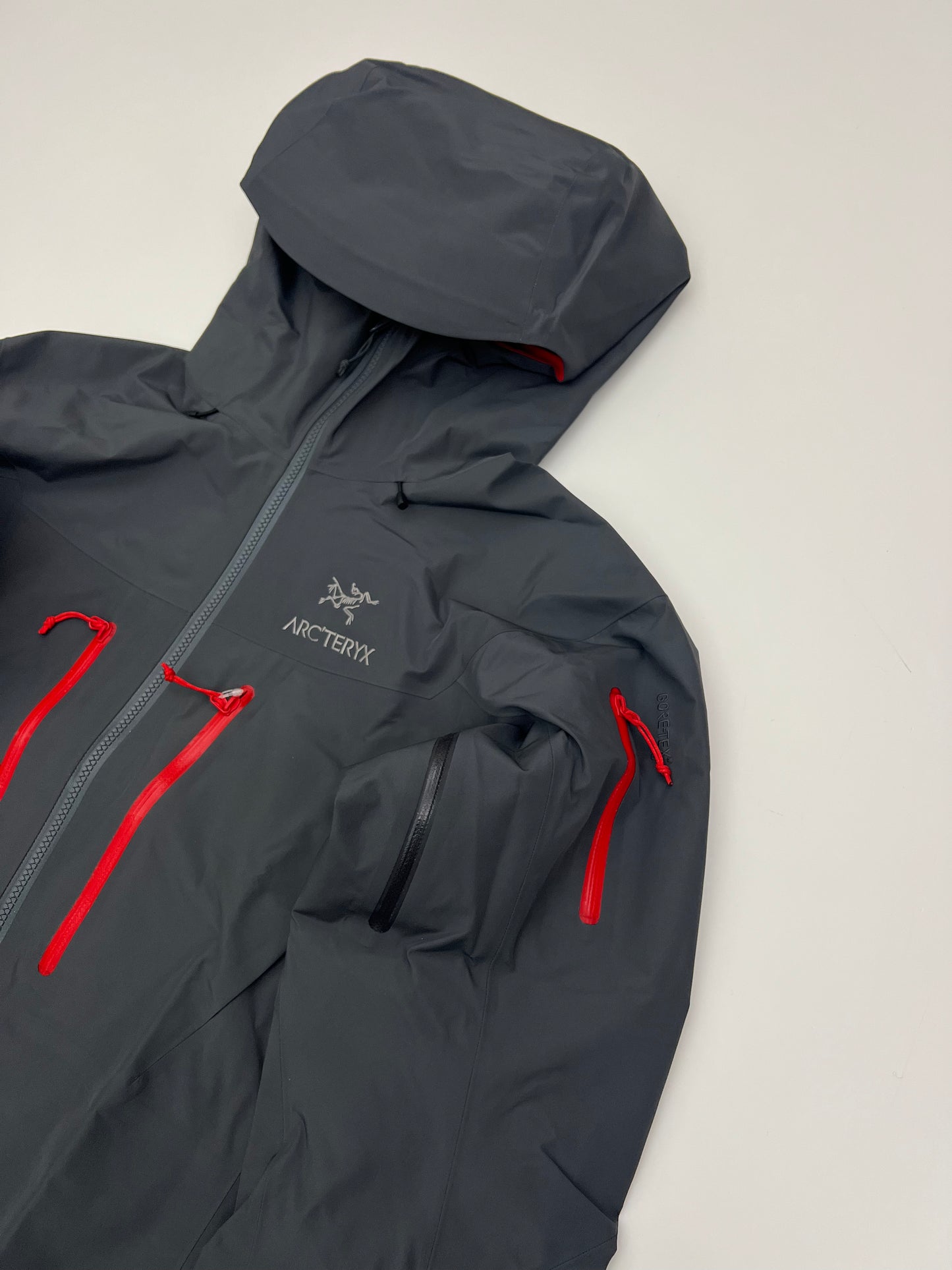 Arc teryx Alpha SV Jacket Pilot Grey Men s S Small Gore Tex Pro Chamonyx