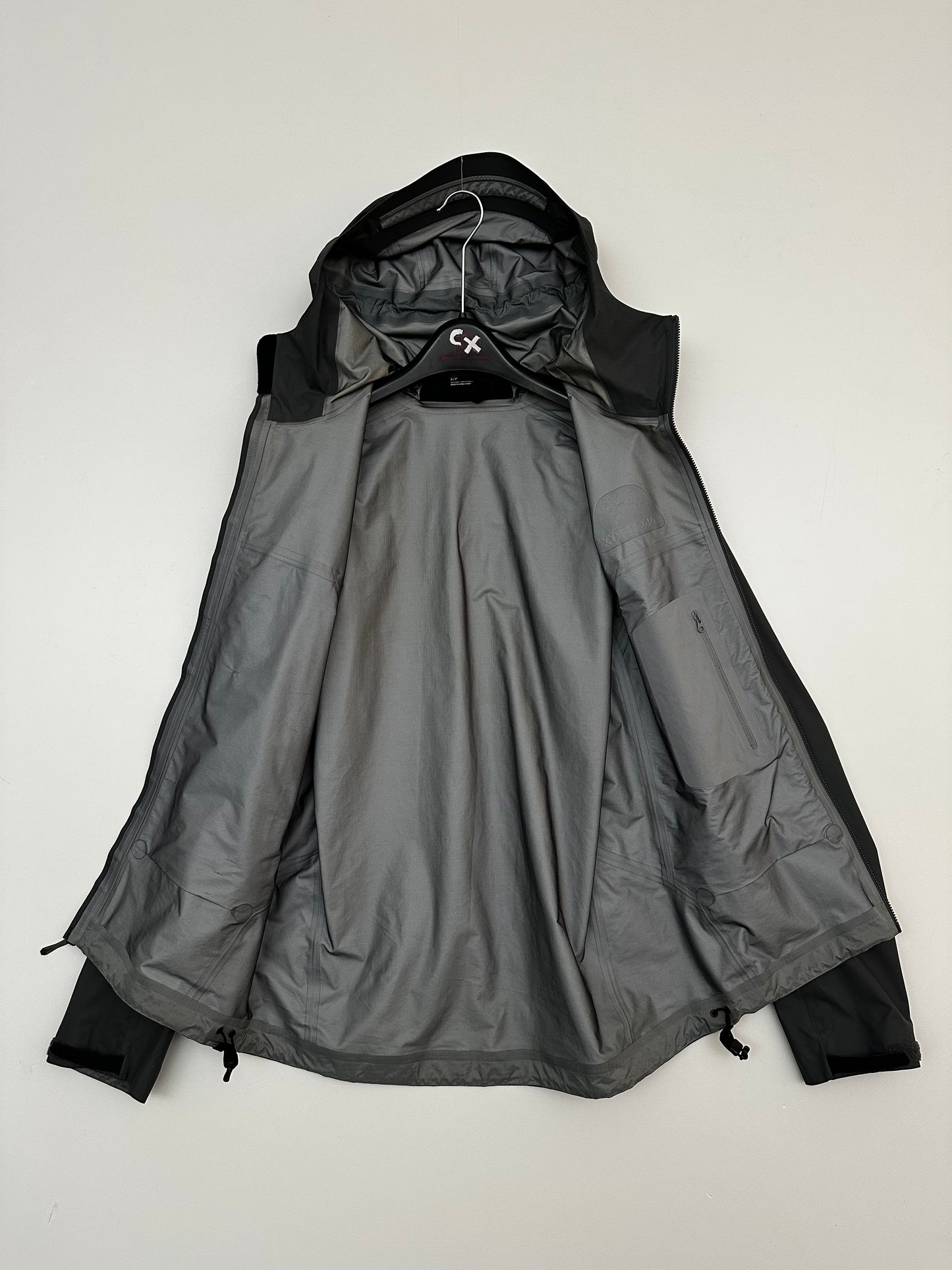 Arc’teryx Beta Jacket Cloud Grey Men’s S Small Gore-Tex