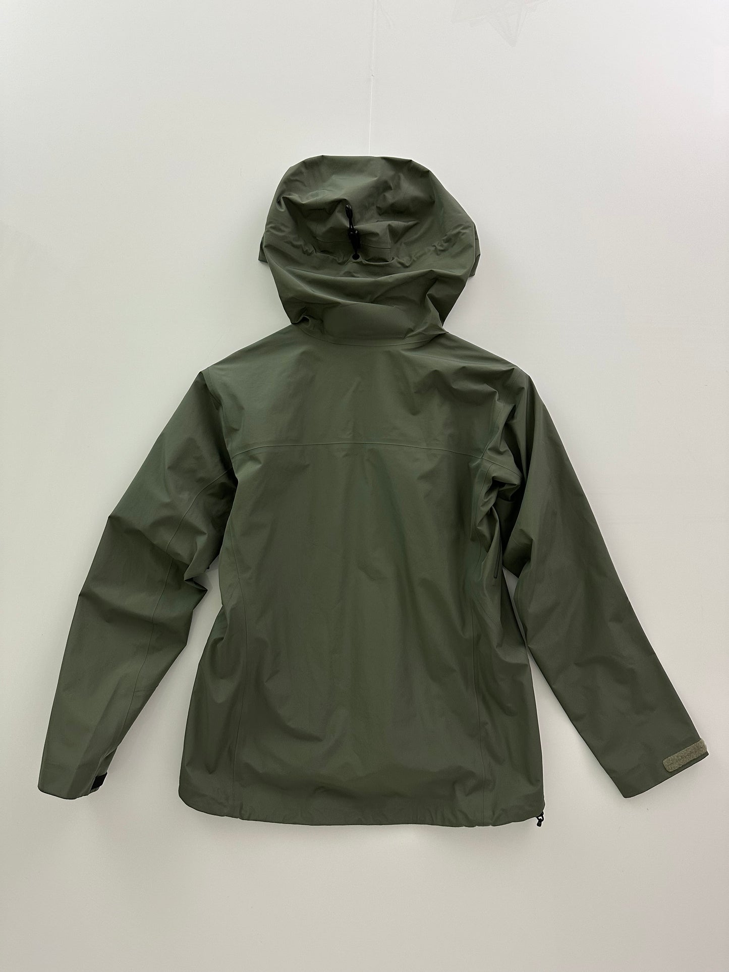 Arc’teryx Beta LT Jacket Forage Green Women’s M Medium Gore-Tex