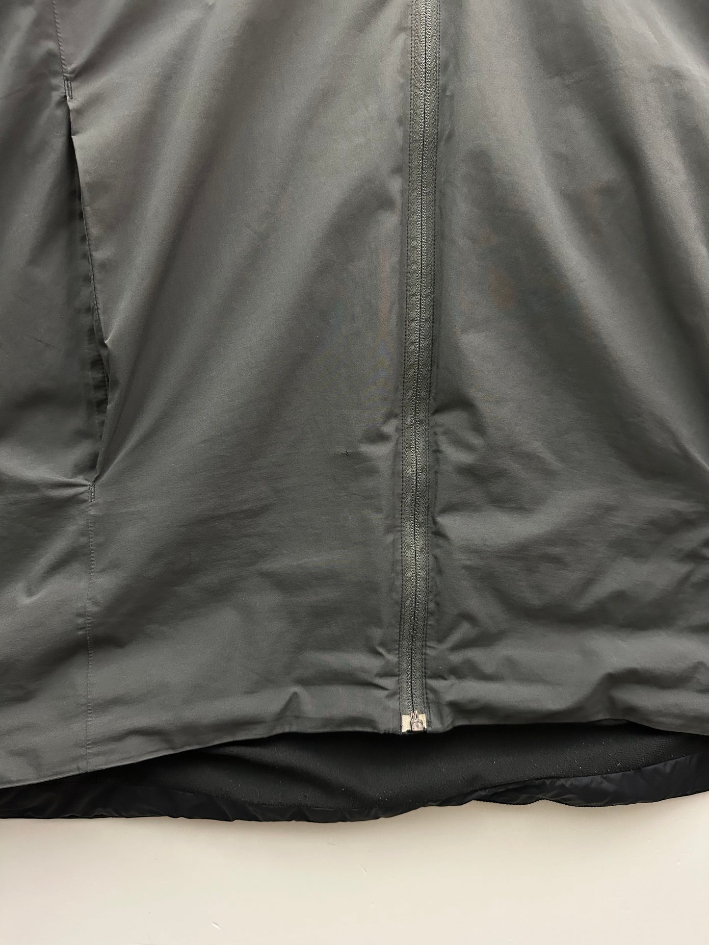Arc’teryx Solano Jacket Men’s L Large Gore Windstopper 2013 Model
