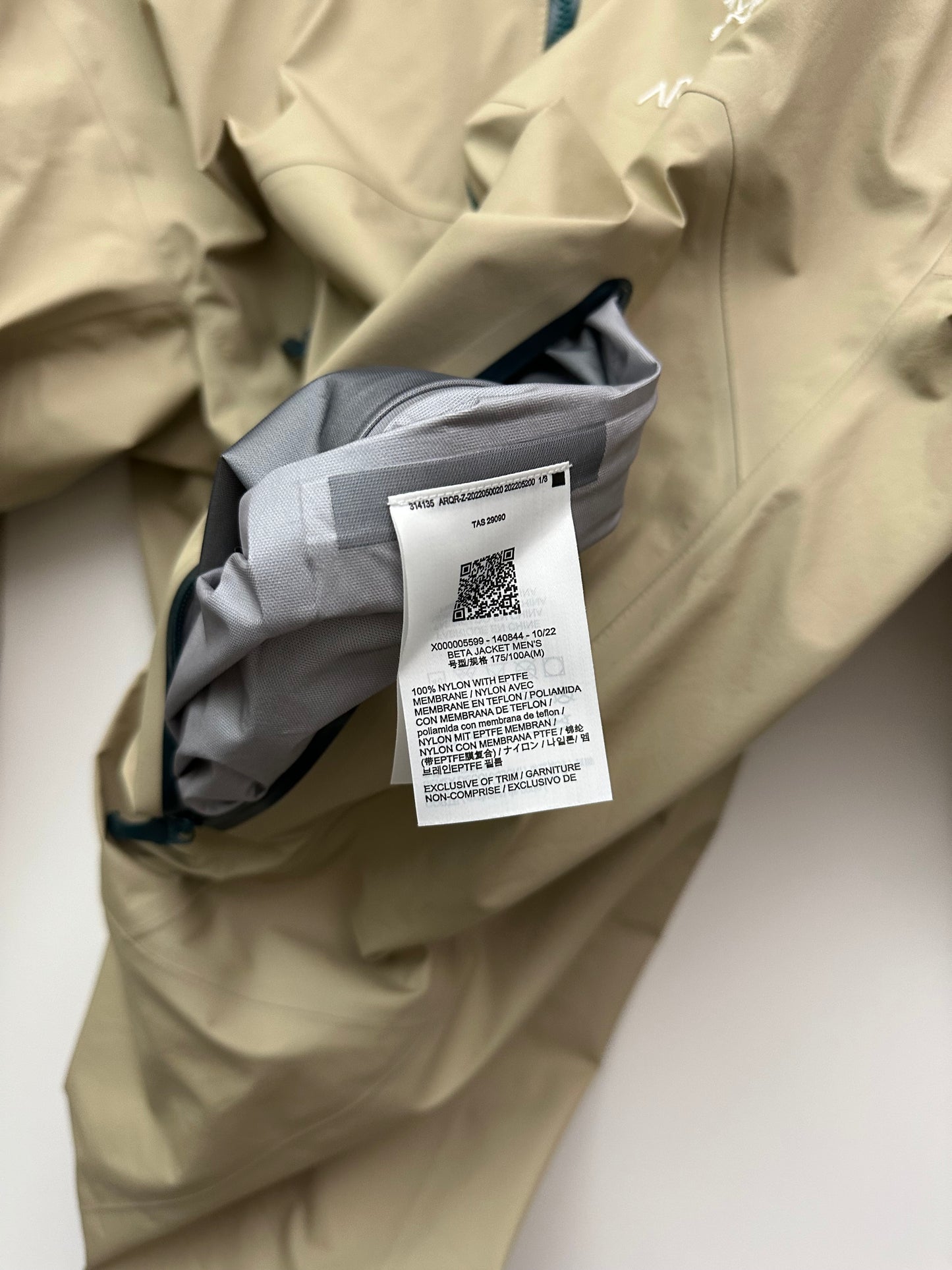 Arc’teryx Beta Jacket Wicker Men’s M Medium Gore-Tex