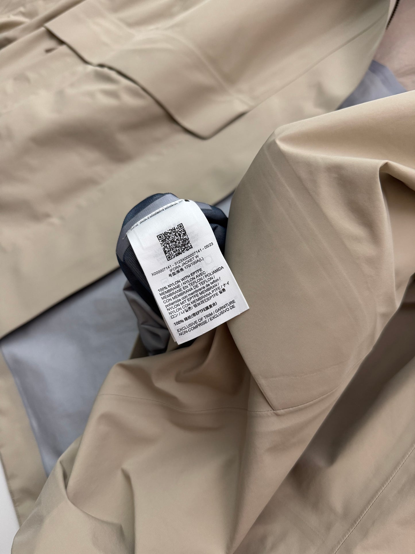 Arc'teryx Veilance Ifora Jacket Women's L Large Gore-Tex