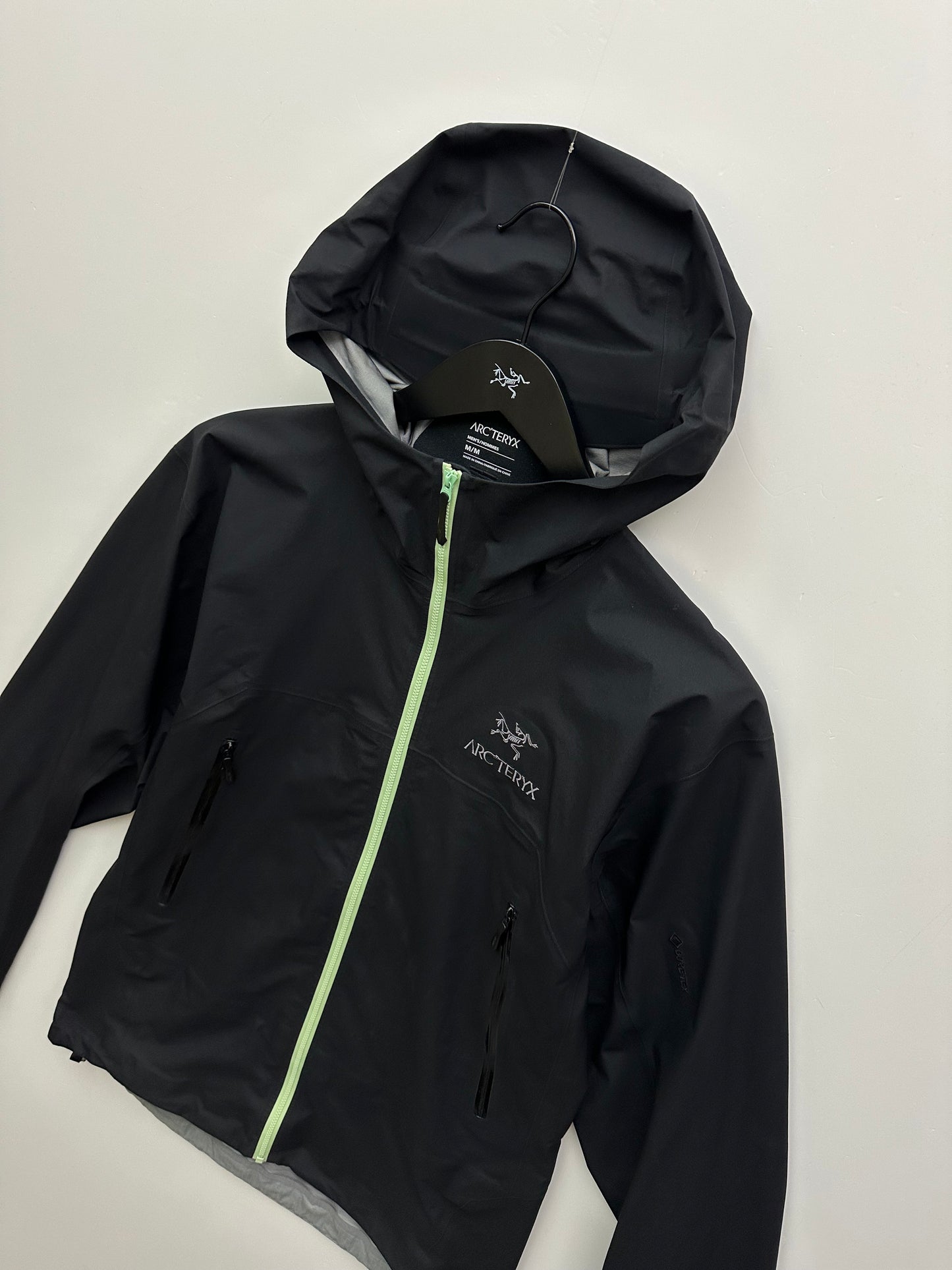 Arc’teryx Beta Jacket Black-Multi Men’s M Medium Gore-Tex