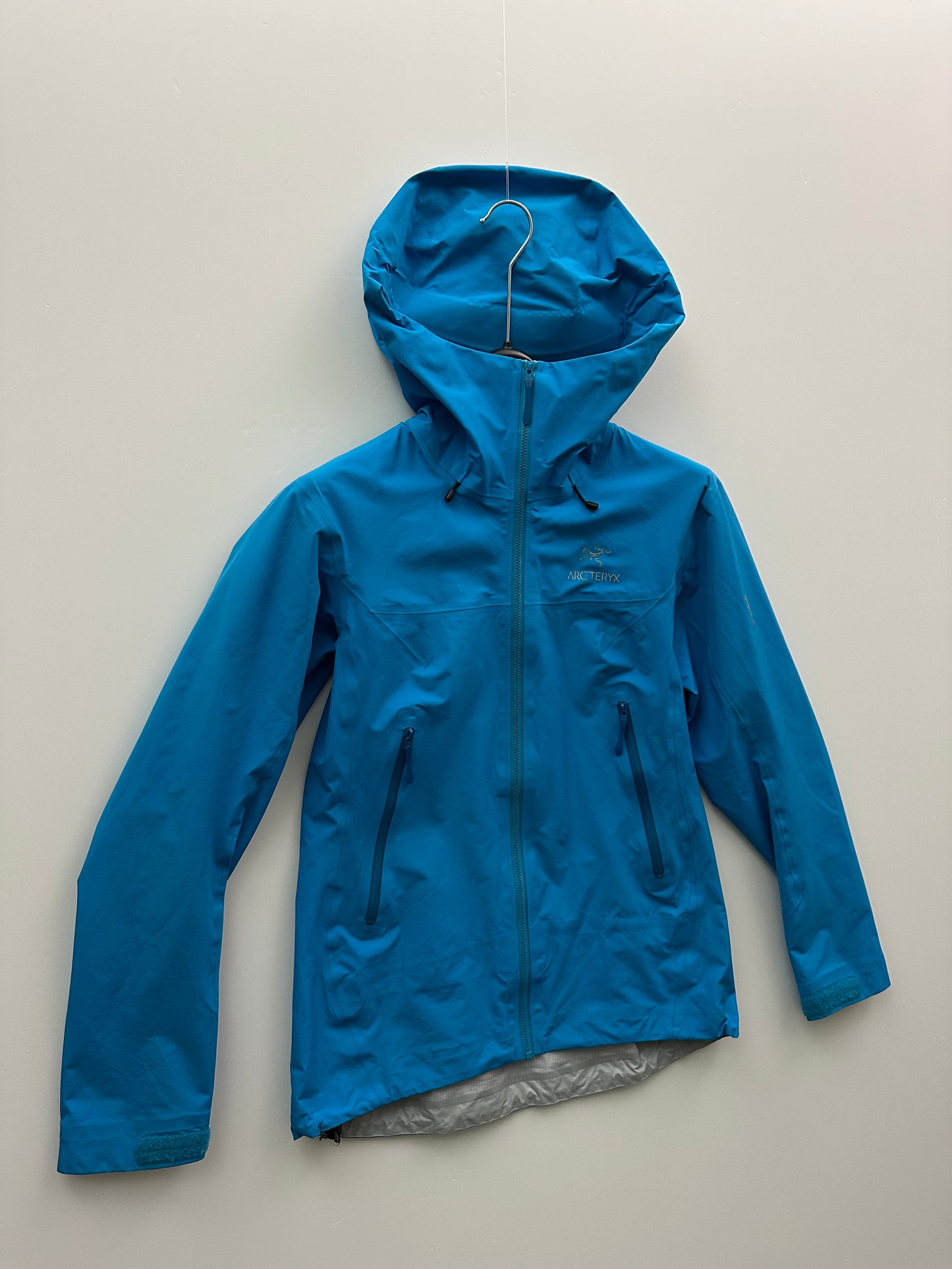 Arc'teryx Beta LT Jacket Blue Women's S Small Gore-Tex Pro