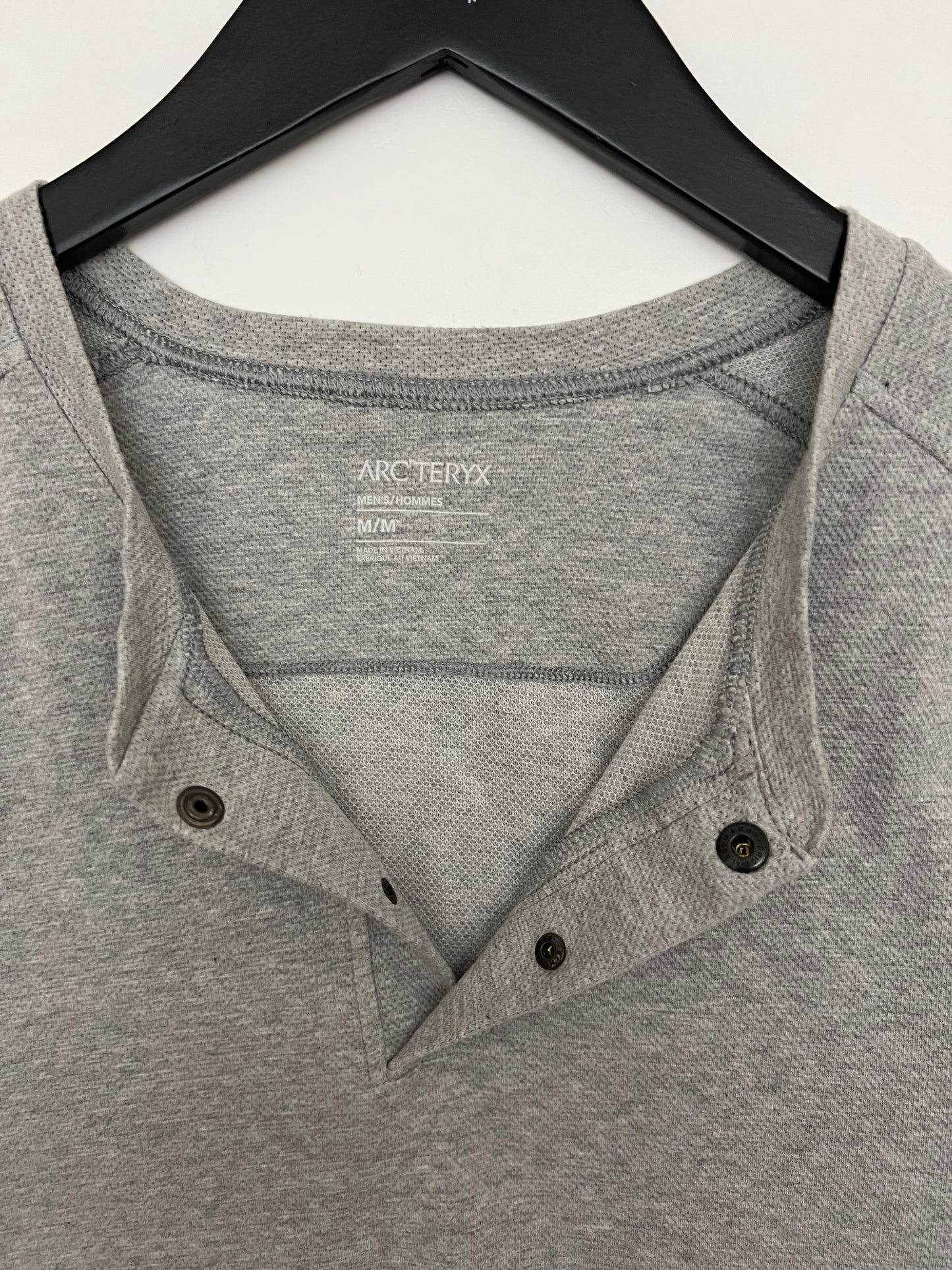 Arc’teryx Sirrus LS Henley Shirt Grey Men’s M Medium