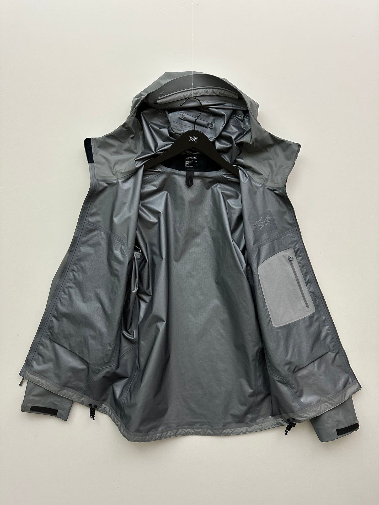 Arc’teryx Beta SL Jacket Void Grey Men’s M Medium Gore-Tex RECCO