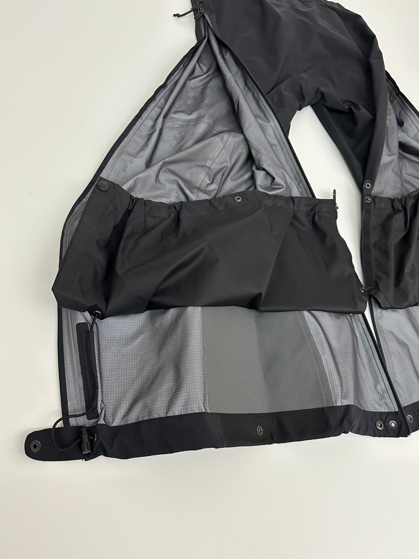 Arc'teryx Beta AR Pant Men’s SS Small Black Gore-Tex Pro