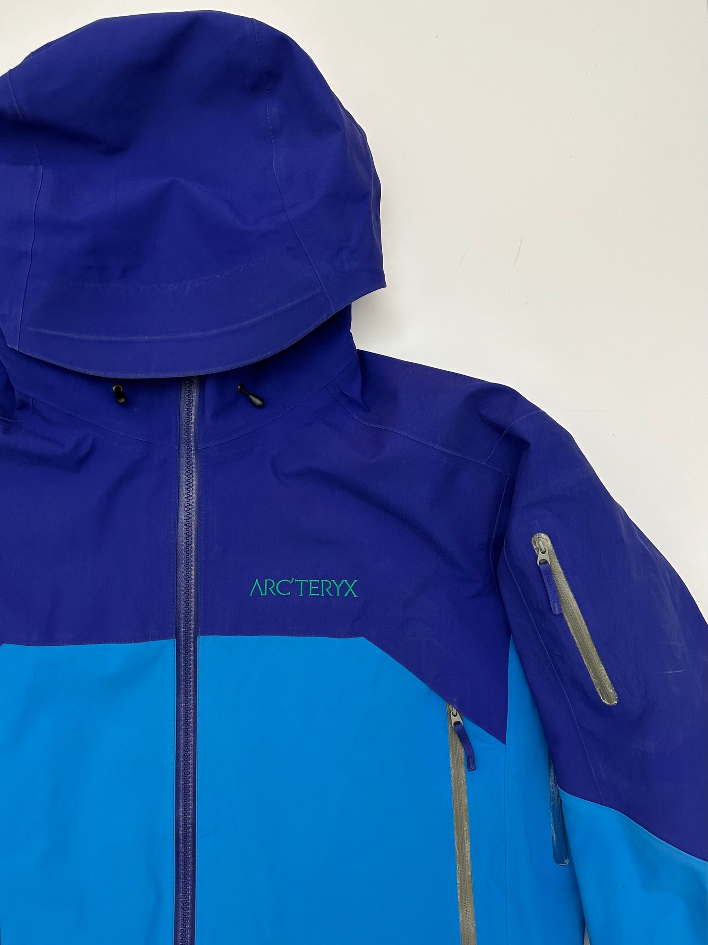 Arc’teryx Rush Jacket Supernova Blue Men's L Large Gore-Tex Pro RECCO