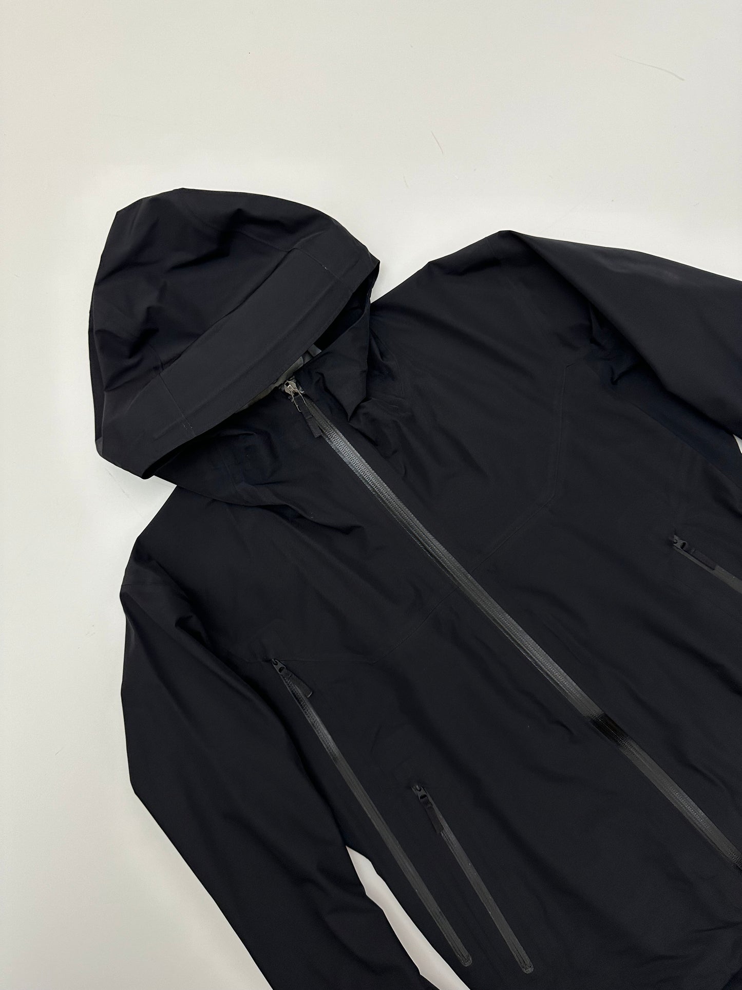 Arc’teryx Veilance Composite Hooded Jacket Black Men’s S Small Gore-Tex