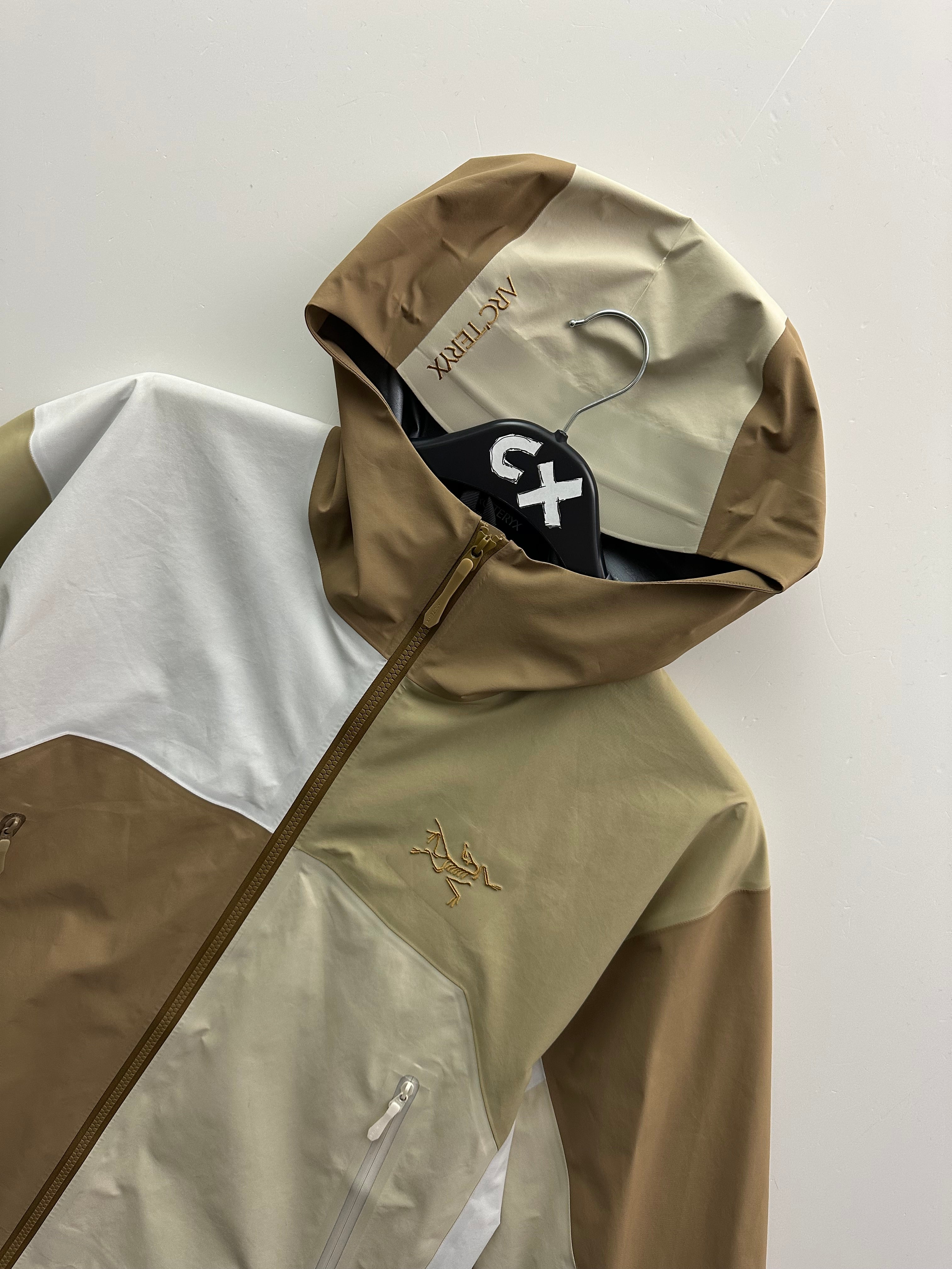 Arc'teryx BEAMS NAGOMI ゴアテックス BetaJacket 【公式通販】