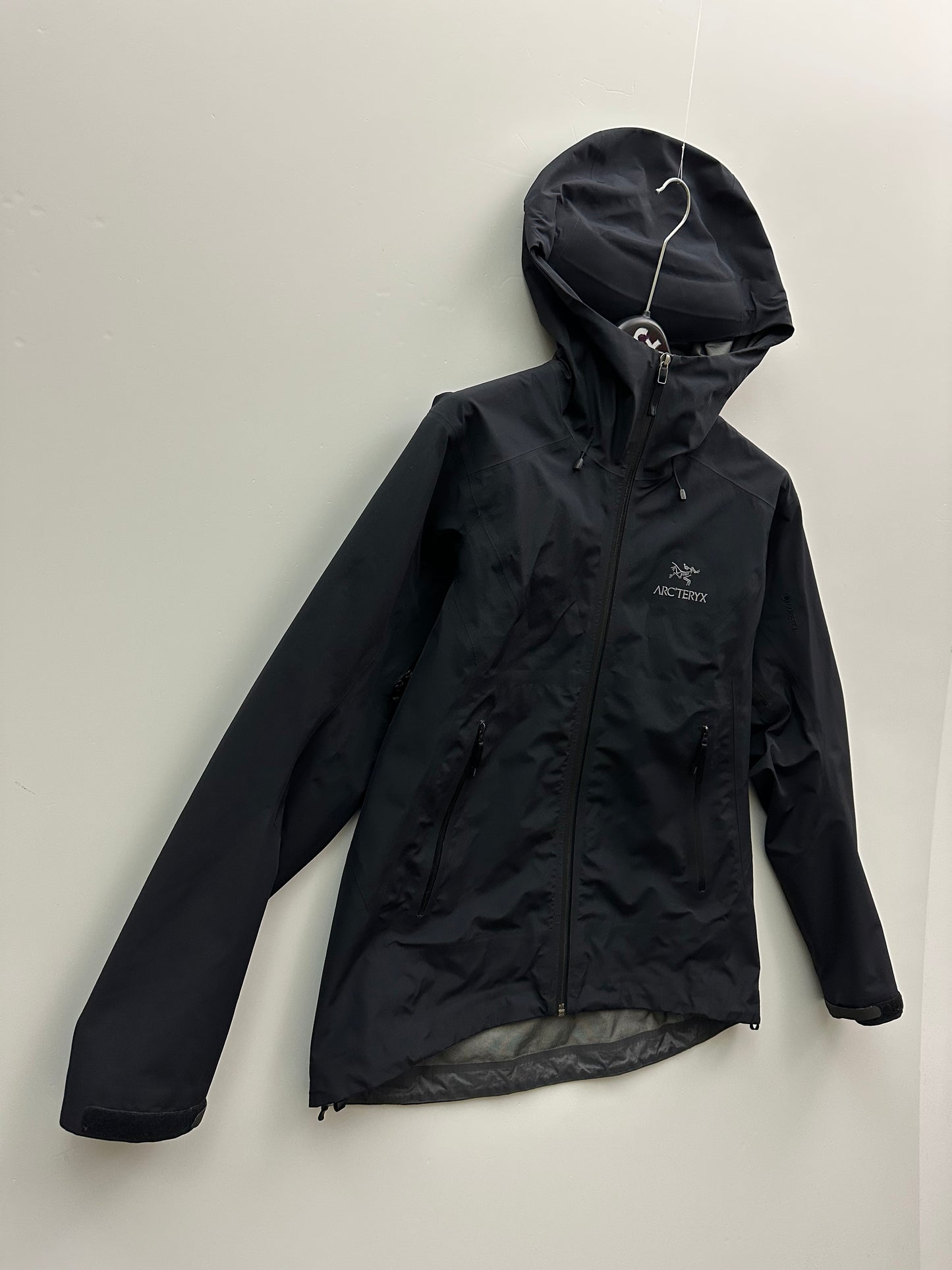Arc’teryx Beta LT Jacket Black Women’s M Medium Gore-Tex