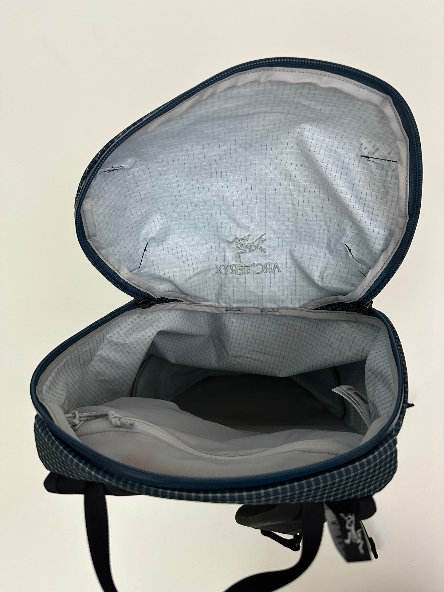 Arc’teryx Konseal 15 Backpack Blue