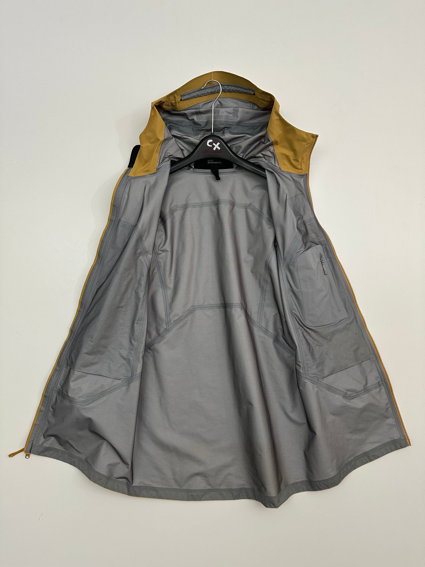 Arc’teryx Beta Coat Women’s XS Extra Small Gore-Tex