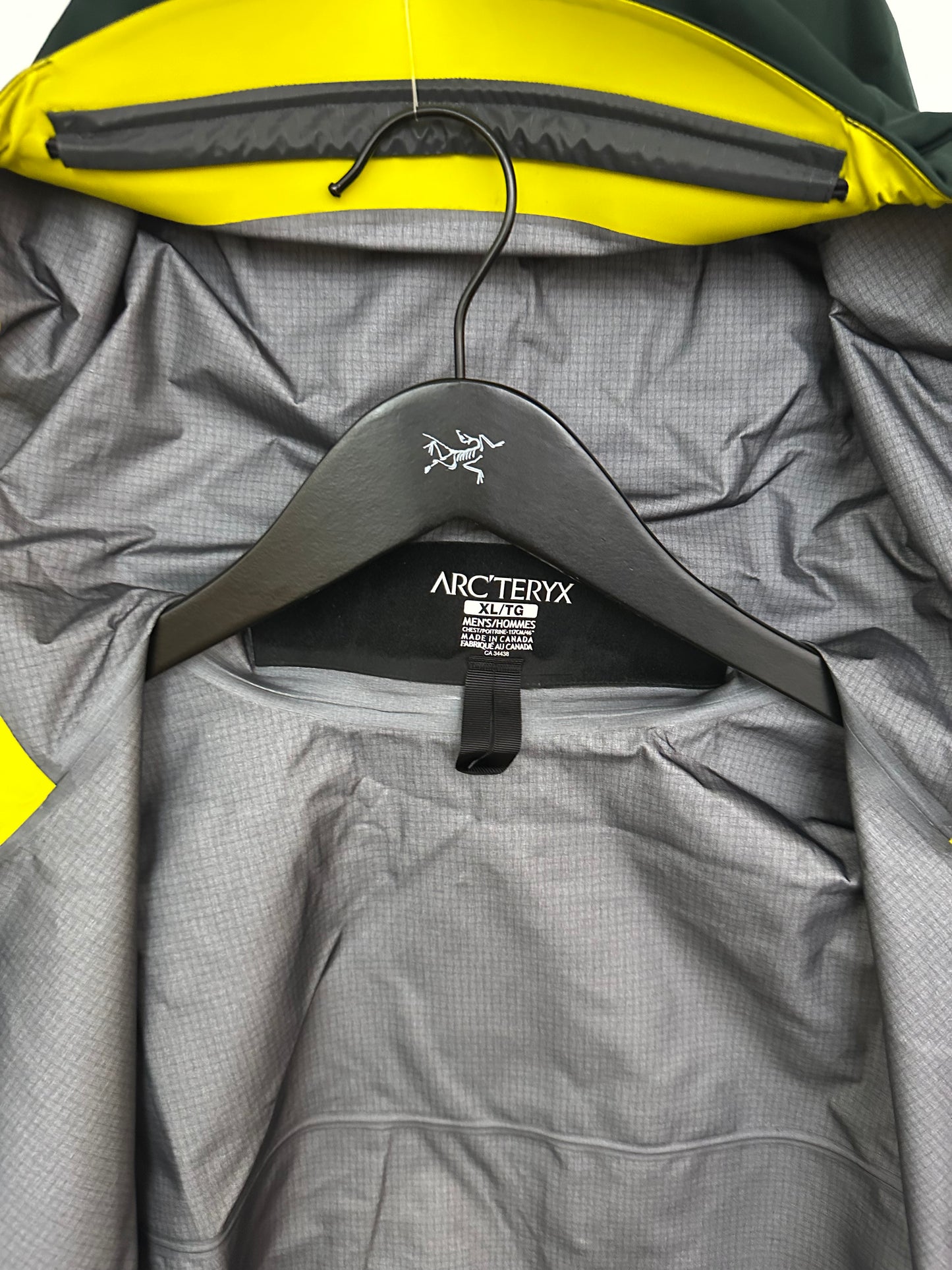 Arc’teryx Alpha SV Jacket Zevan Green Men’s XL Extra Large Gore-Tex Pro