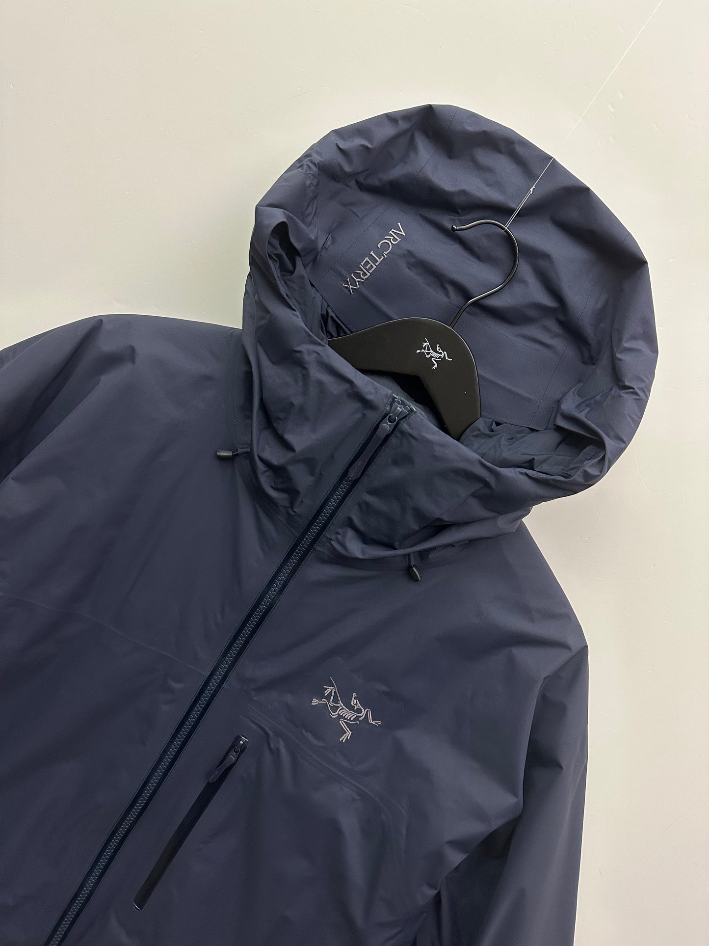 Arc’teryx Beta Insulated Jacket Black Sapphire Men's XL Gore-Tex RECCO