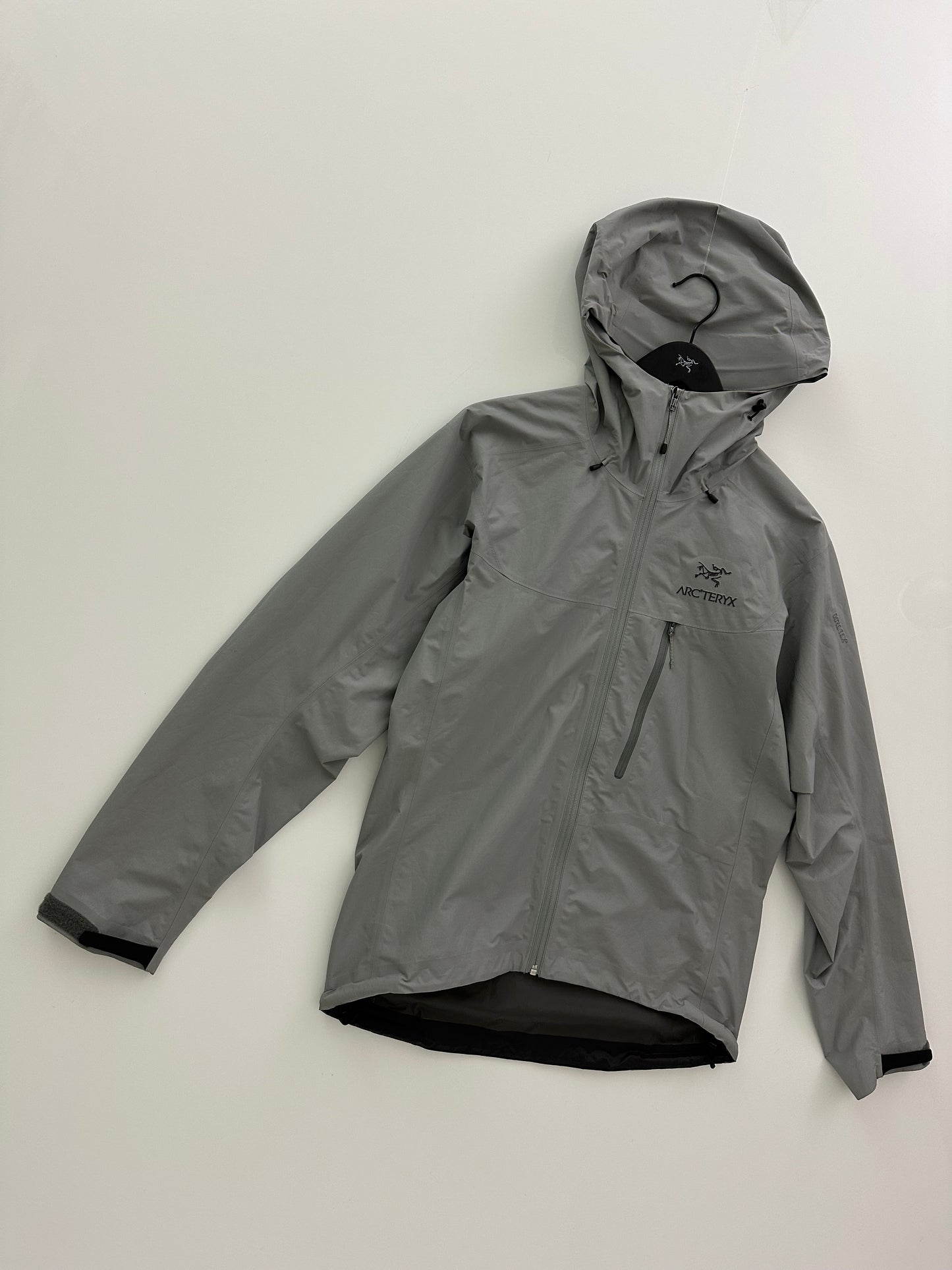 Arc’teryx Alpha SL Jacket Grey Men’s M Medium Gore-Tex