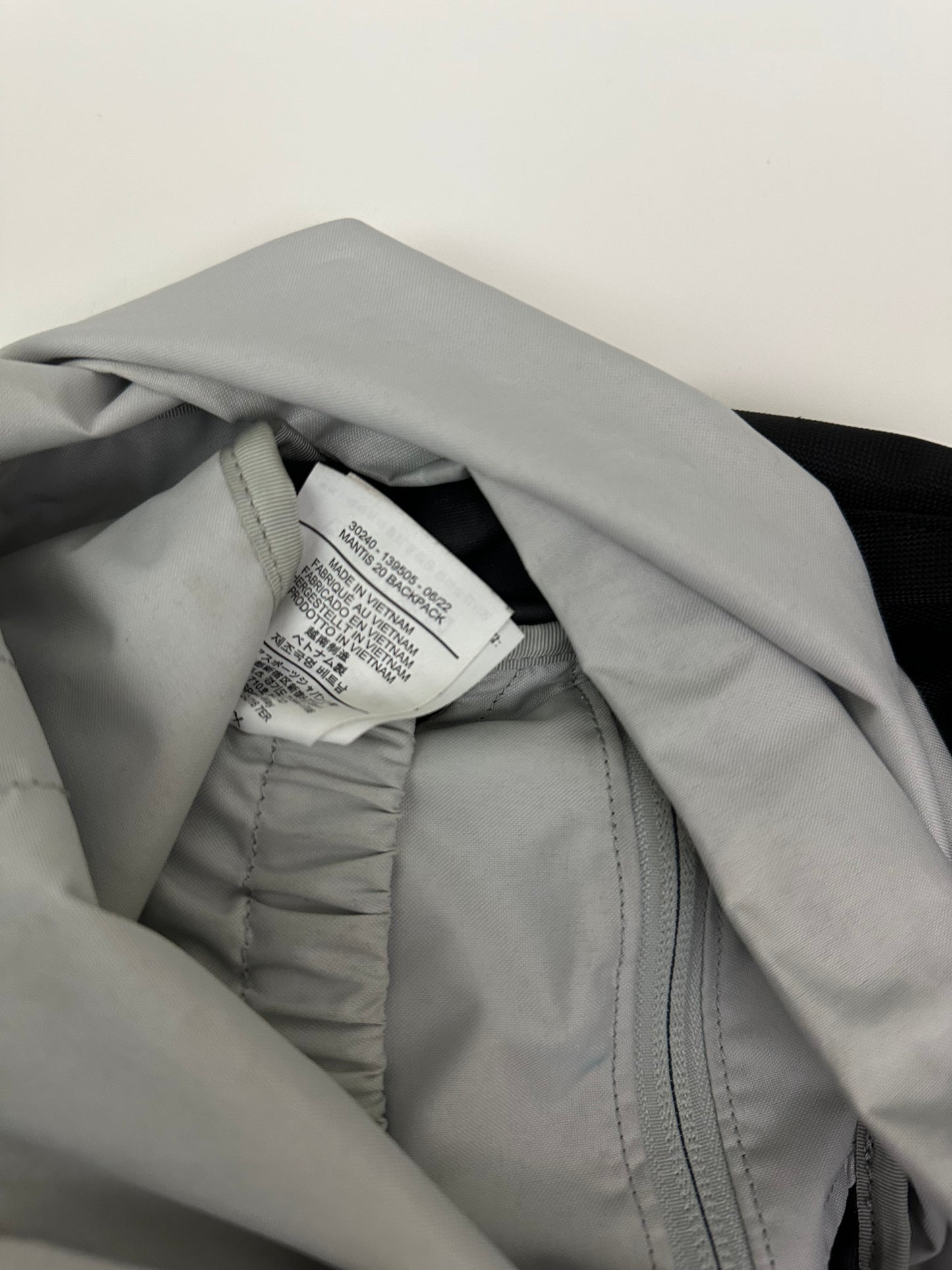 Arc’teryx Mantis 20 Backpack 24K Black