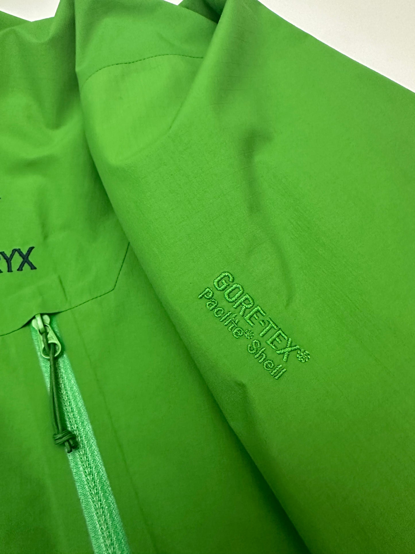 Arc’teryx Alpha SL Jacket Greenback Green M Medium Men’s Gore-Tex