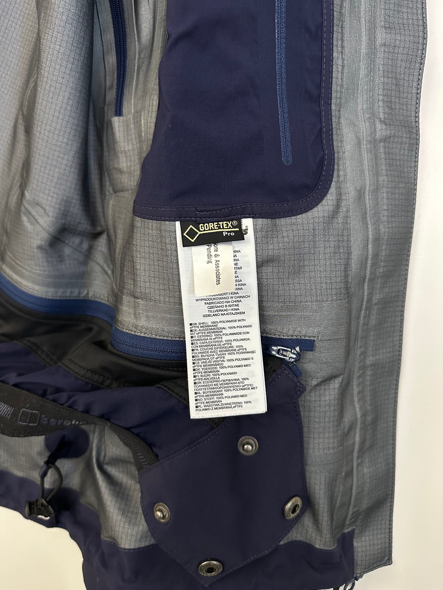 Berghaus Antelao II Jacket Dusk Blue Women's S Small Gore-Tex Pro