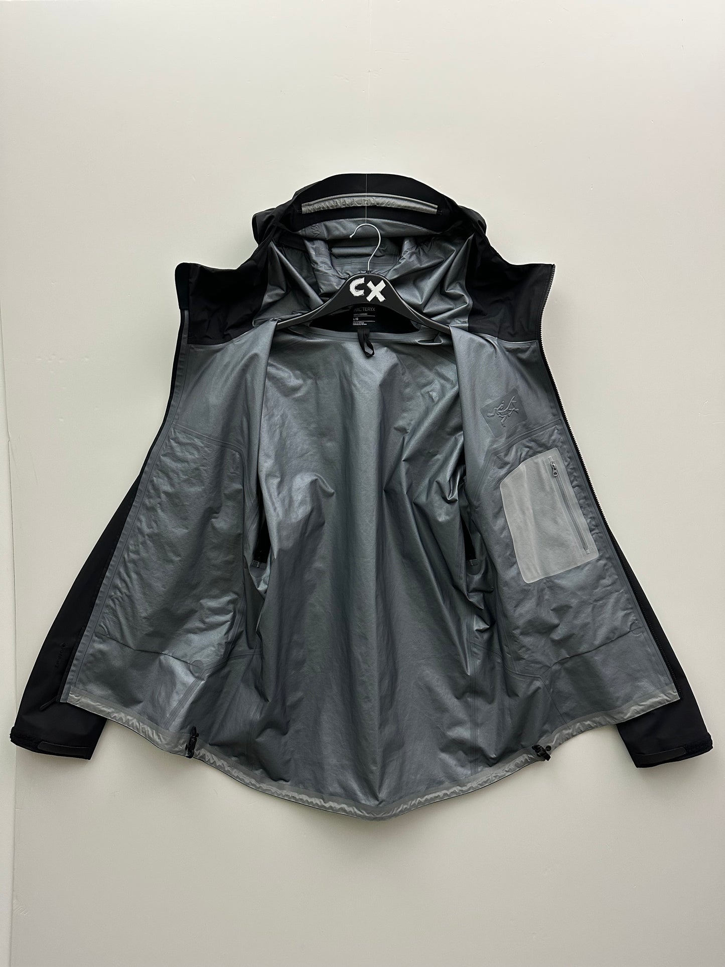 Arc’teryx Beta Lightweight Jacket Black Men’s L Large Gore-Tex RECCO