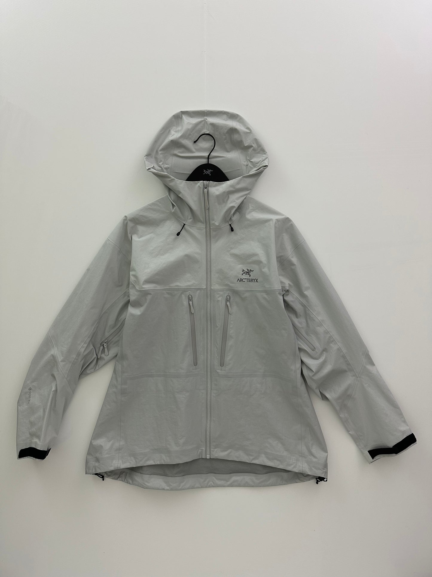 Arc’teryx Alpha Jacket Solitude Grey Women’s XXL Gore-Tex Pro RECCO