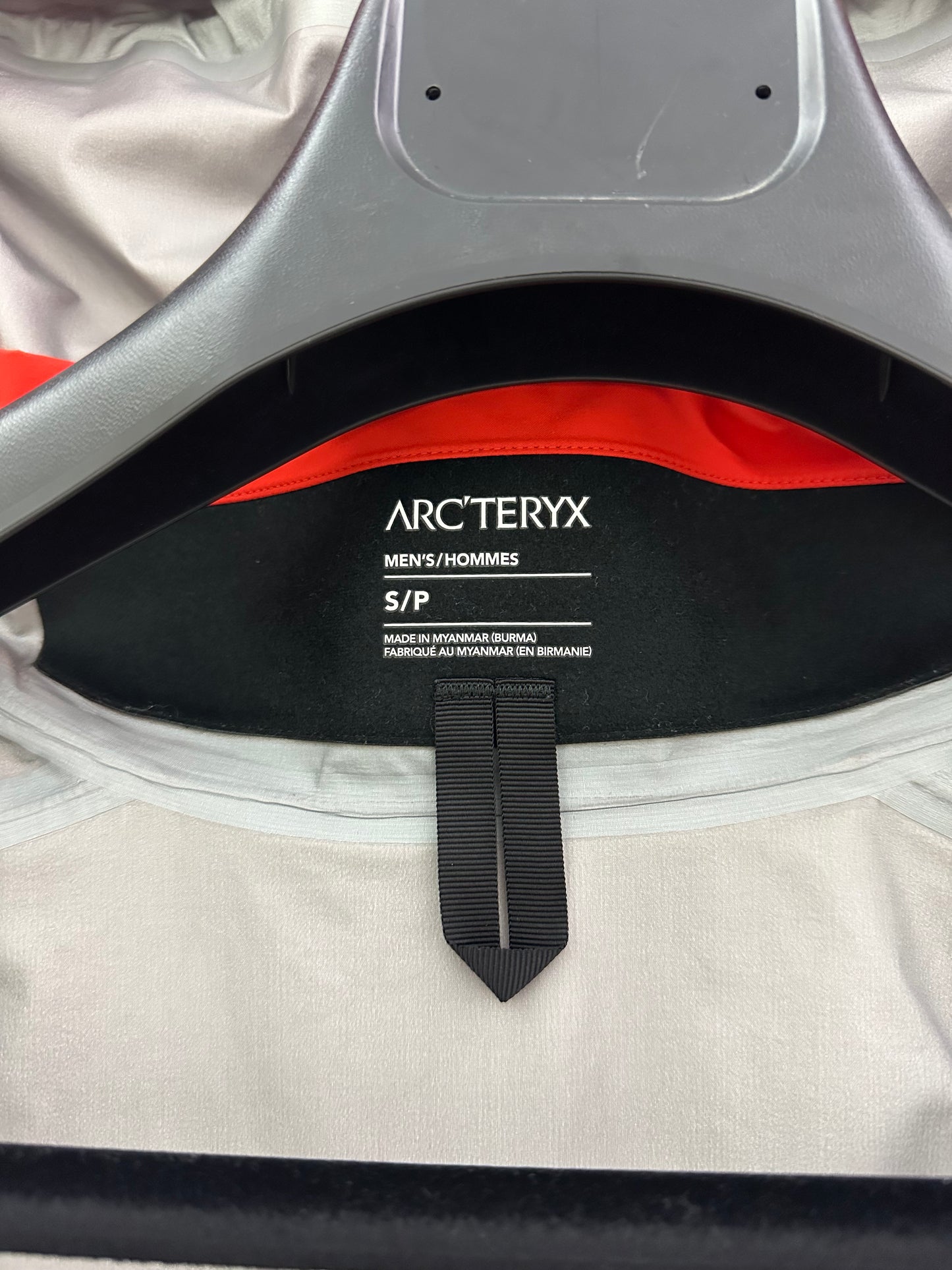 Arc’teryx Beta AR Jacket Red Men’s S Small Gore-Tex Pro RECCO