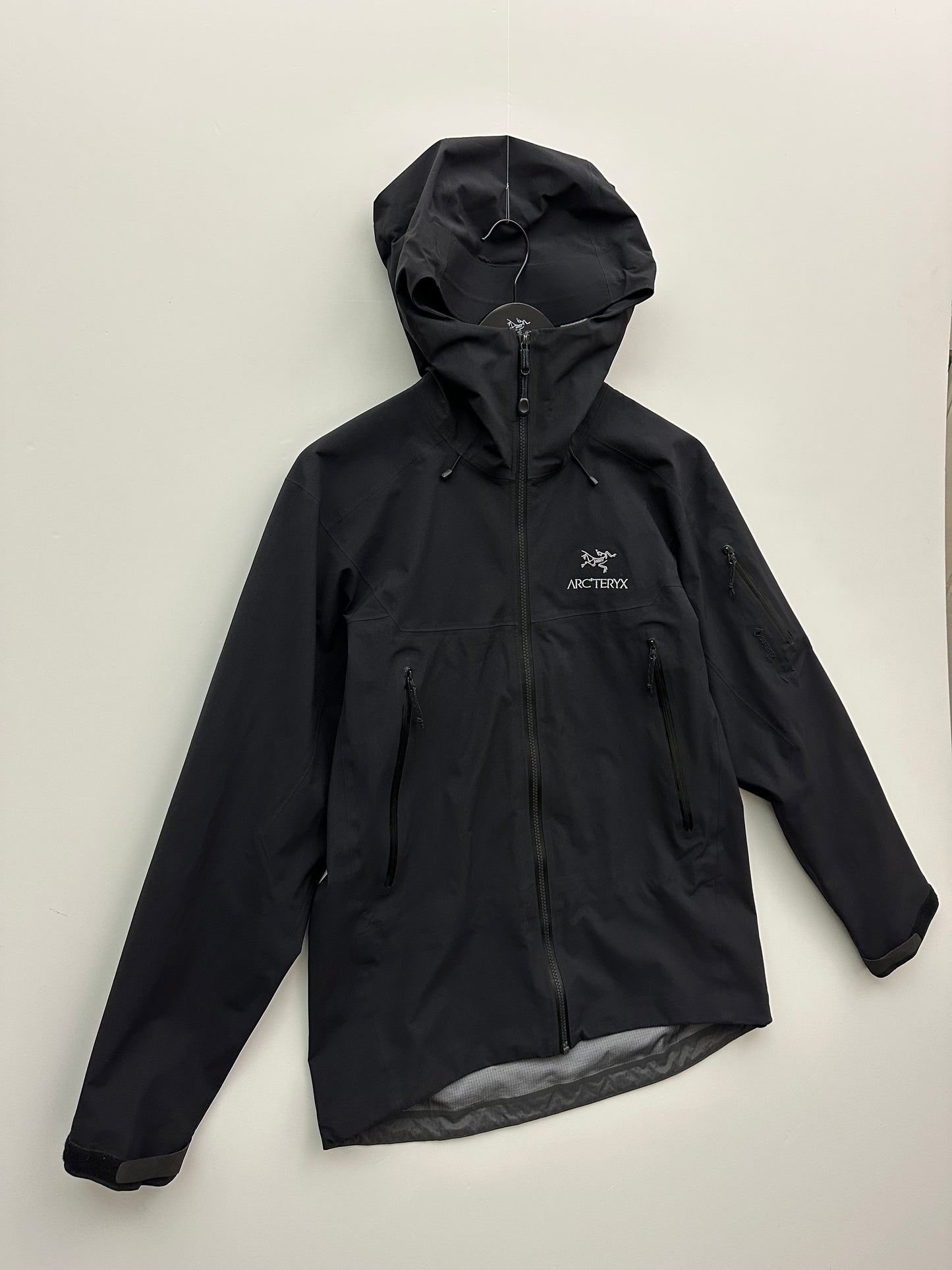 Arc’teryx Beta SV Jacket Black Men’s M Medium Gore-Tex Pro
