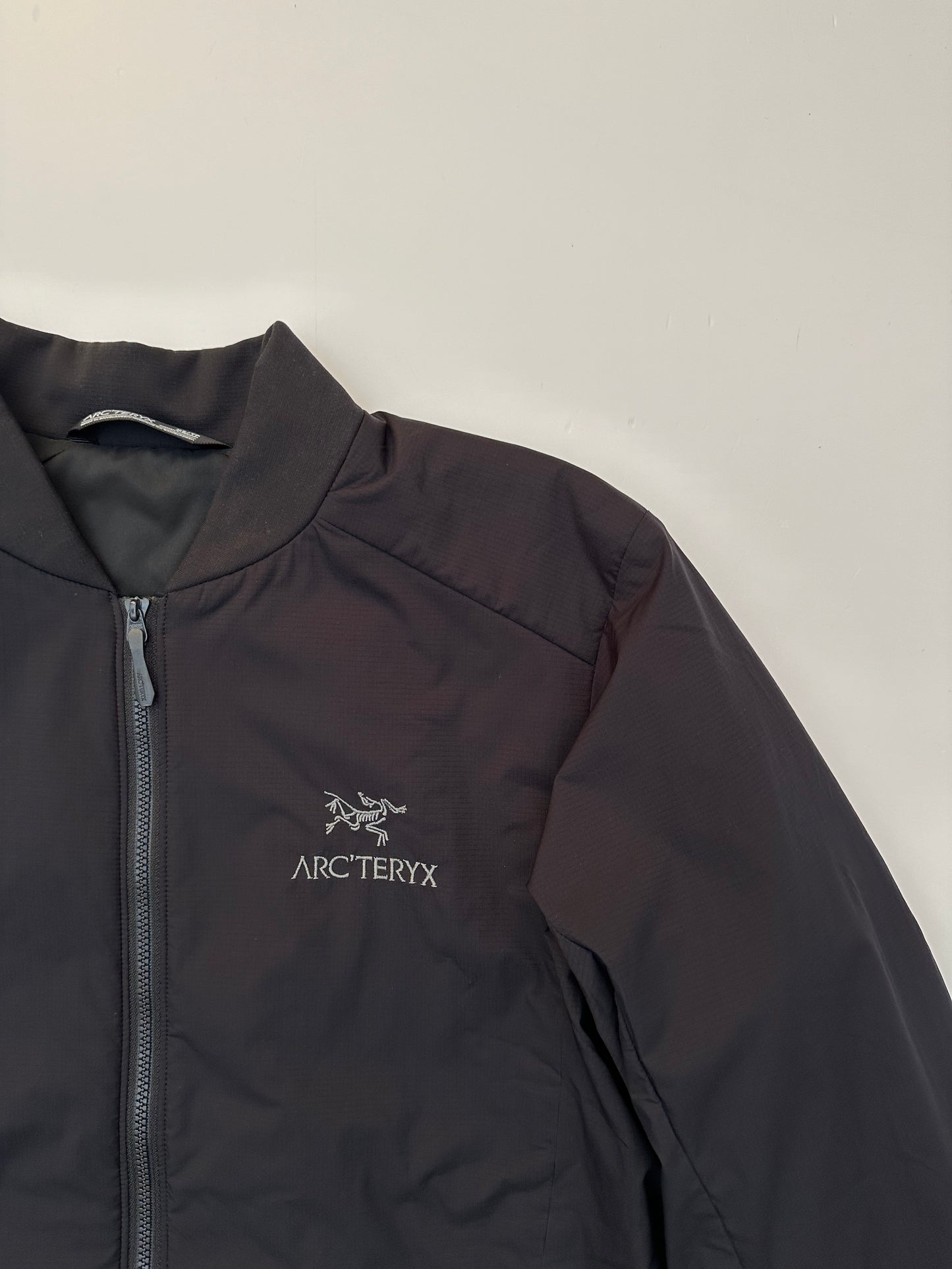 Arc’teryx Atom LT Short Jacket Black Women’s XS Extra Small