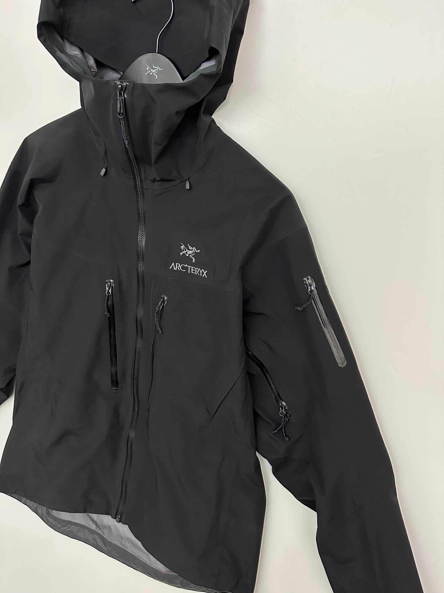 Arc’teryx Alpha SV Jacket Black Men’s L Large Gore-Tex Pro