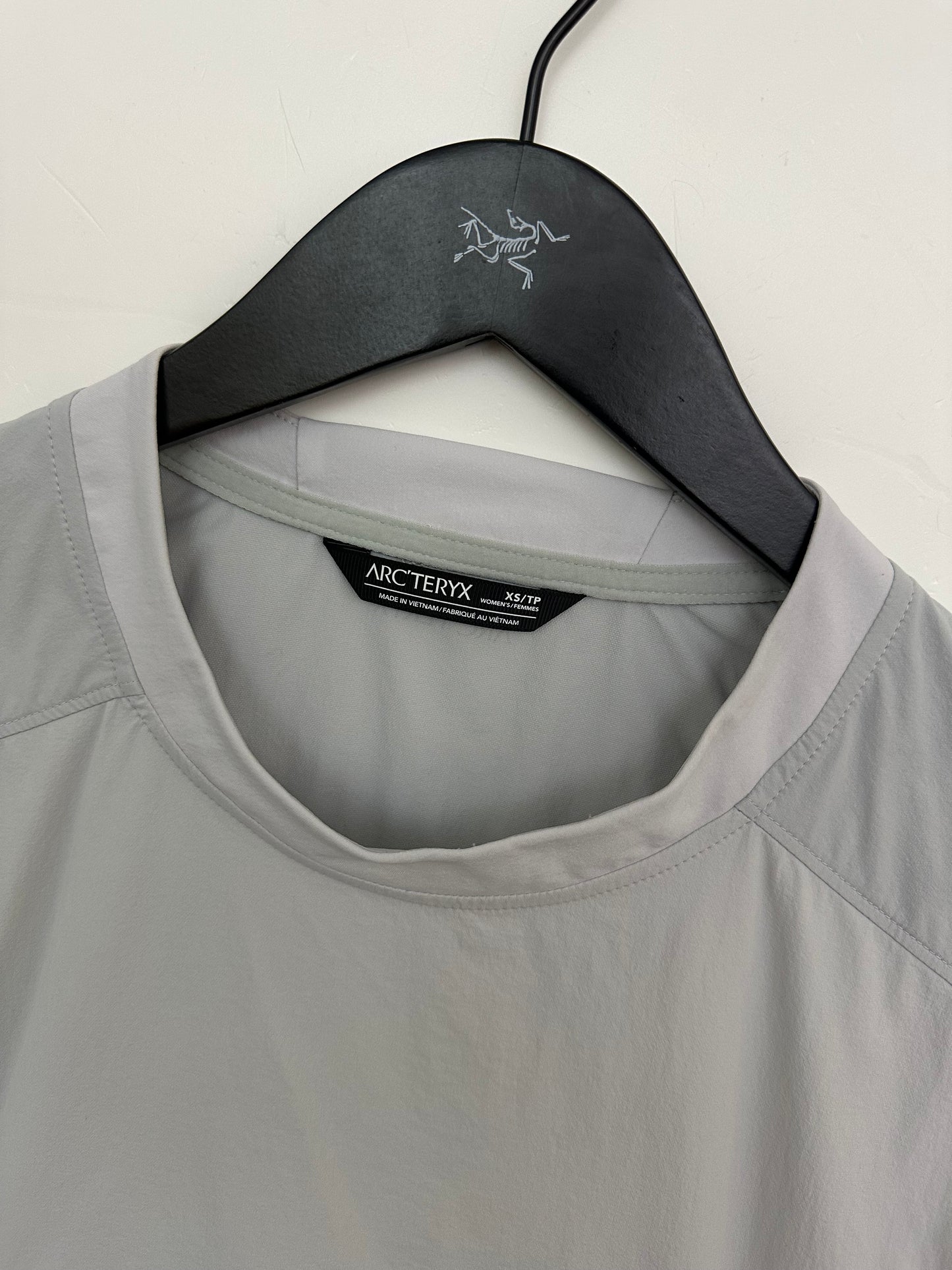 Arc’teryx Gamma Lightweight Crew Atmos Solitude Women’s XS Extra Small