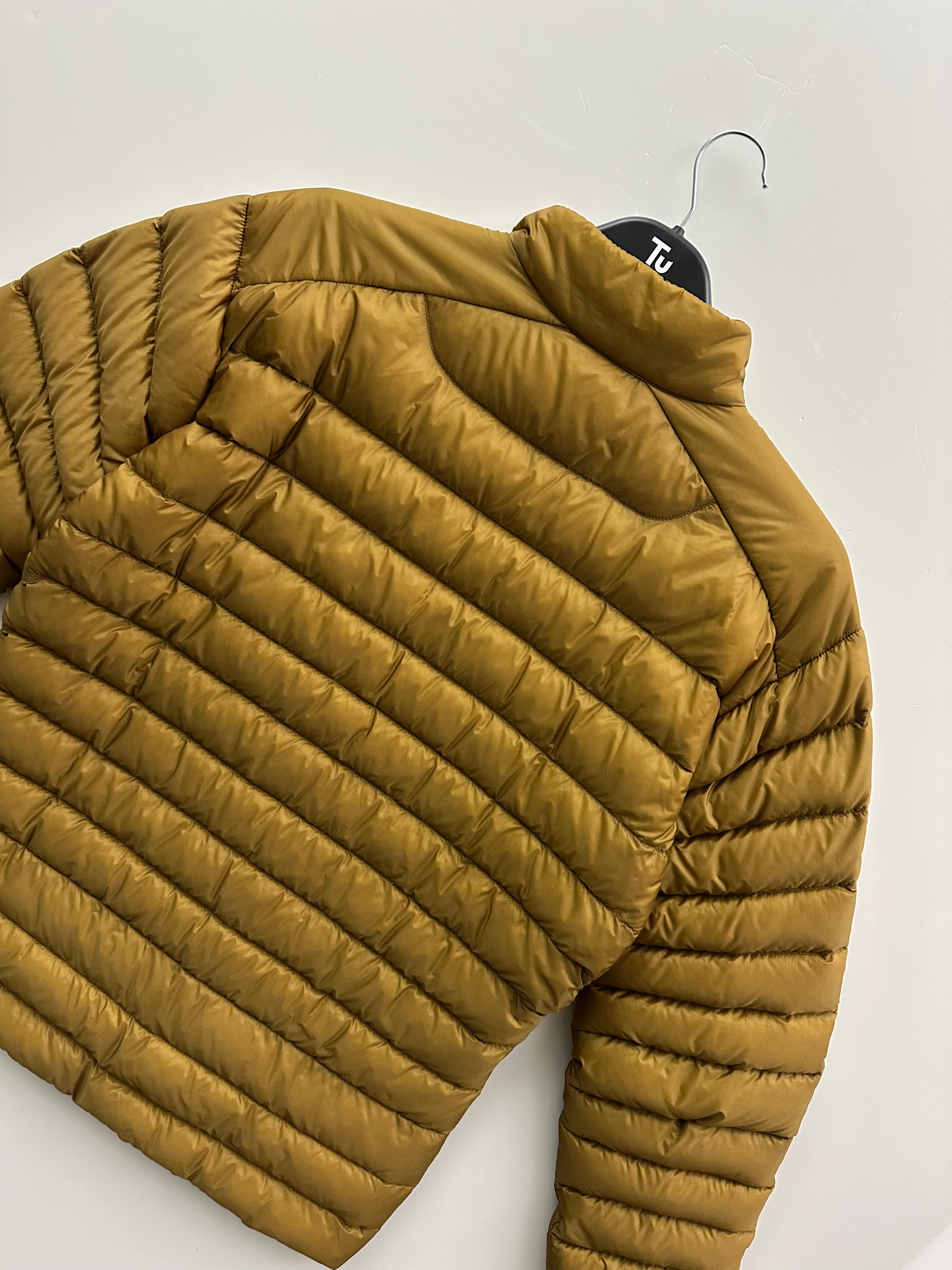 ARC'TERYX ゴールド　cerium lt サイズs Arc'teryx Cerium LT Jacket Gold Men's M Medium – Chamonyx