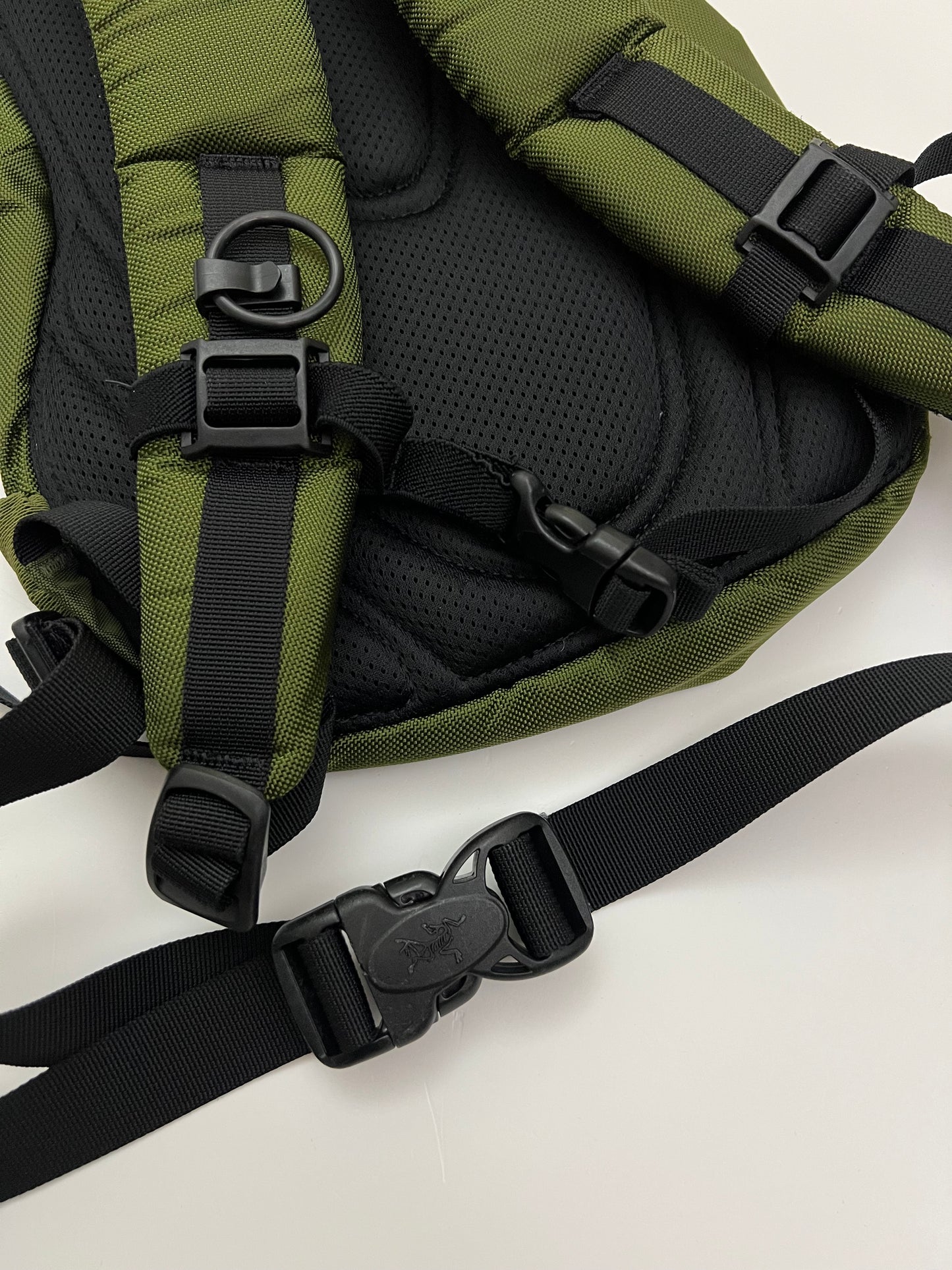 Arc’teryx Fly 13 Backpack Green / Black