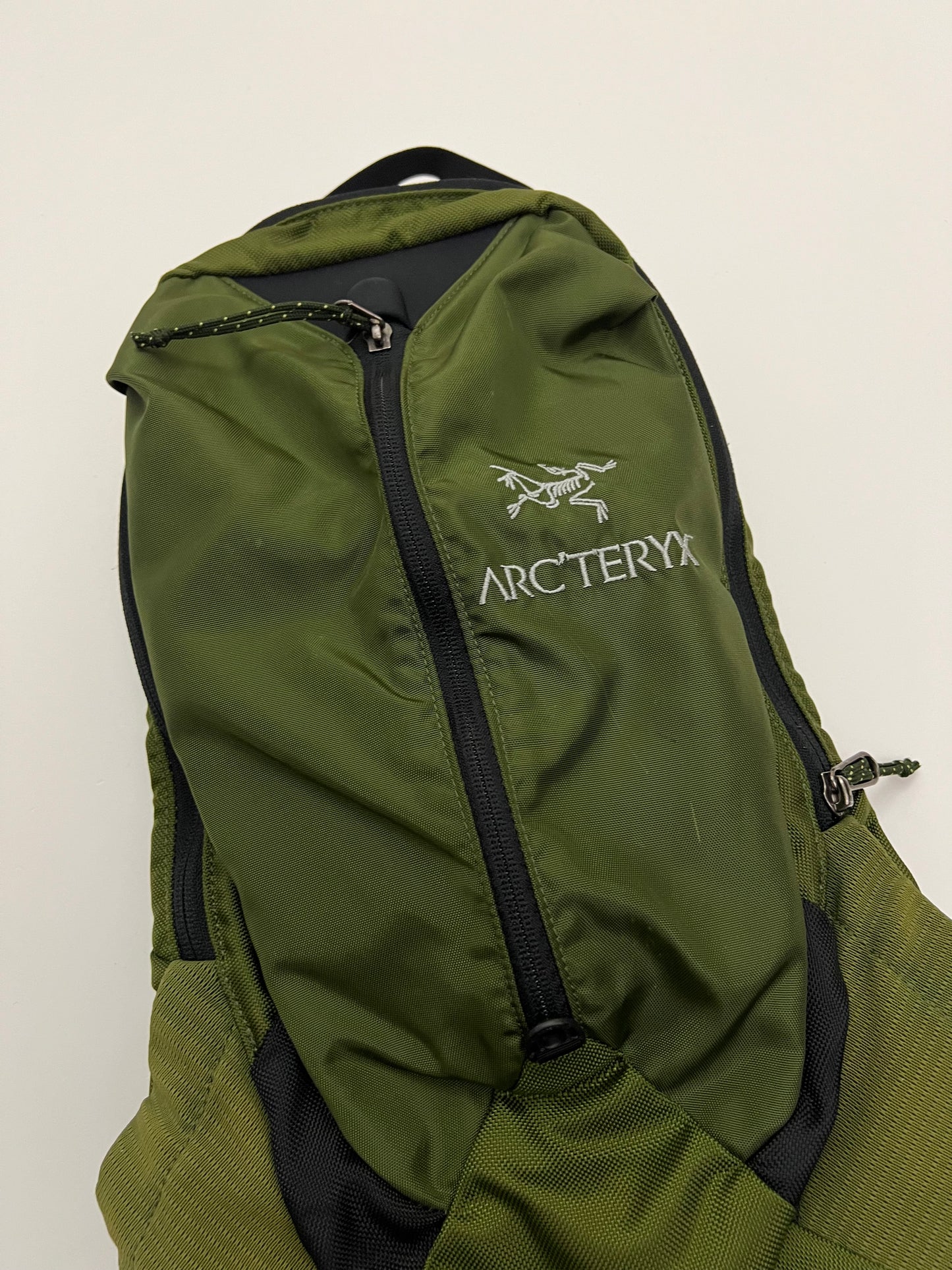 Arc’teryx Fly 13 Backpack Green / Black