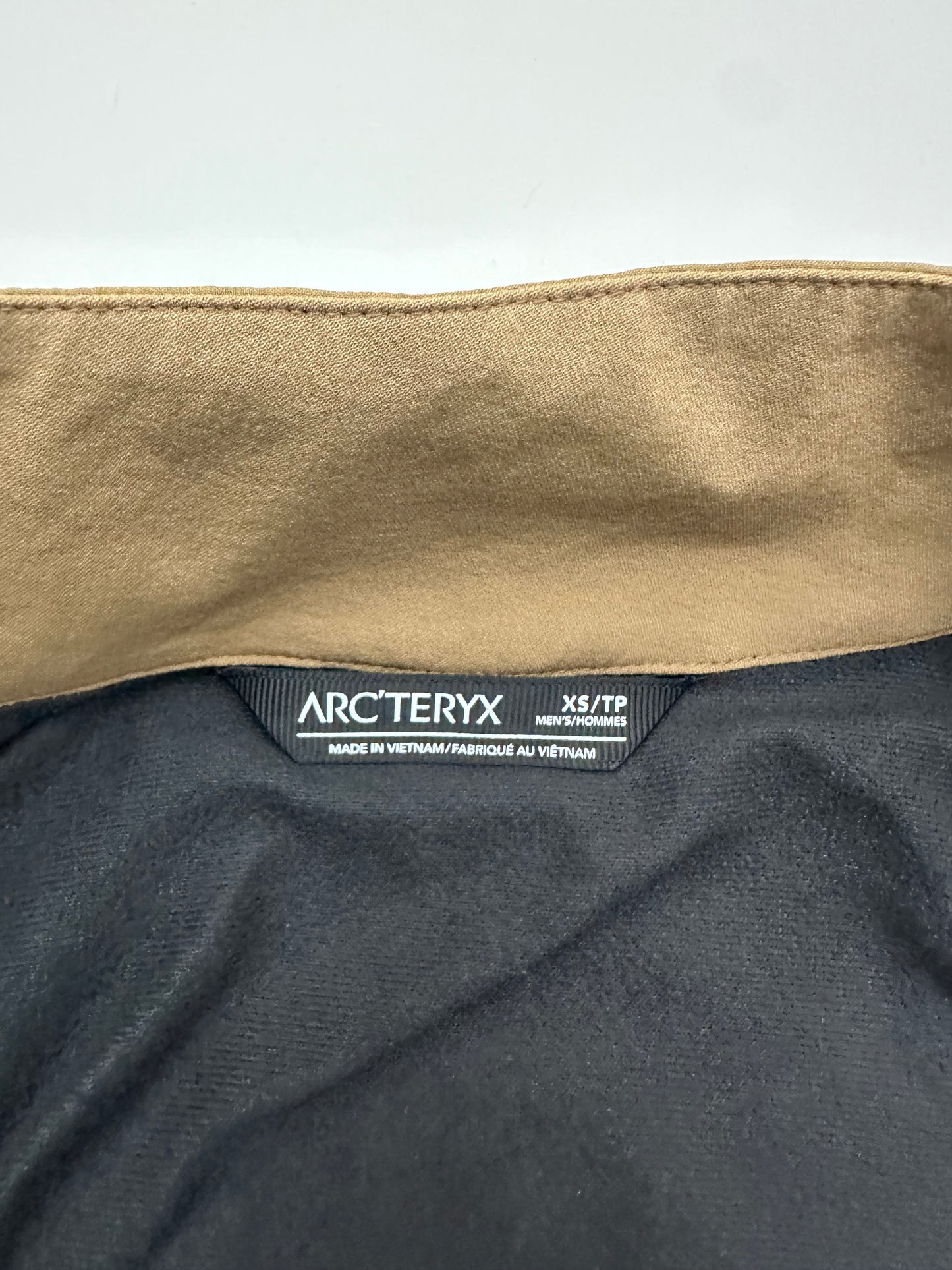 Arc’teryx Solano Jacket Canvas Brown Men’s XS Extra Small Gore-Tex Infinium