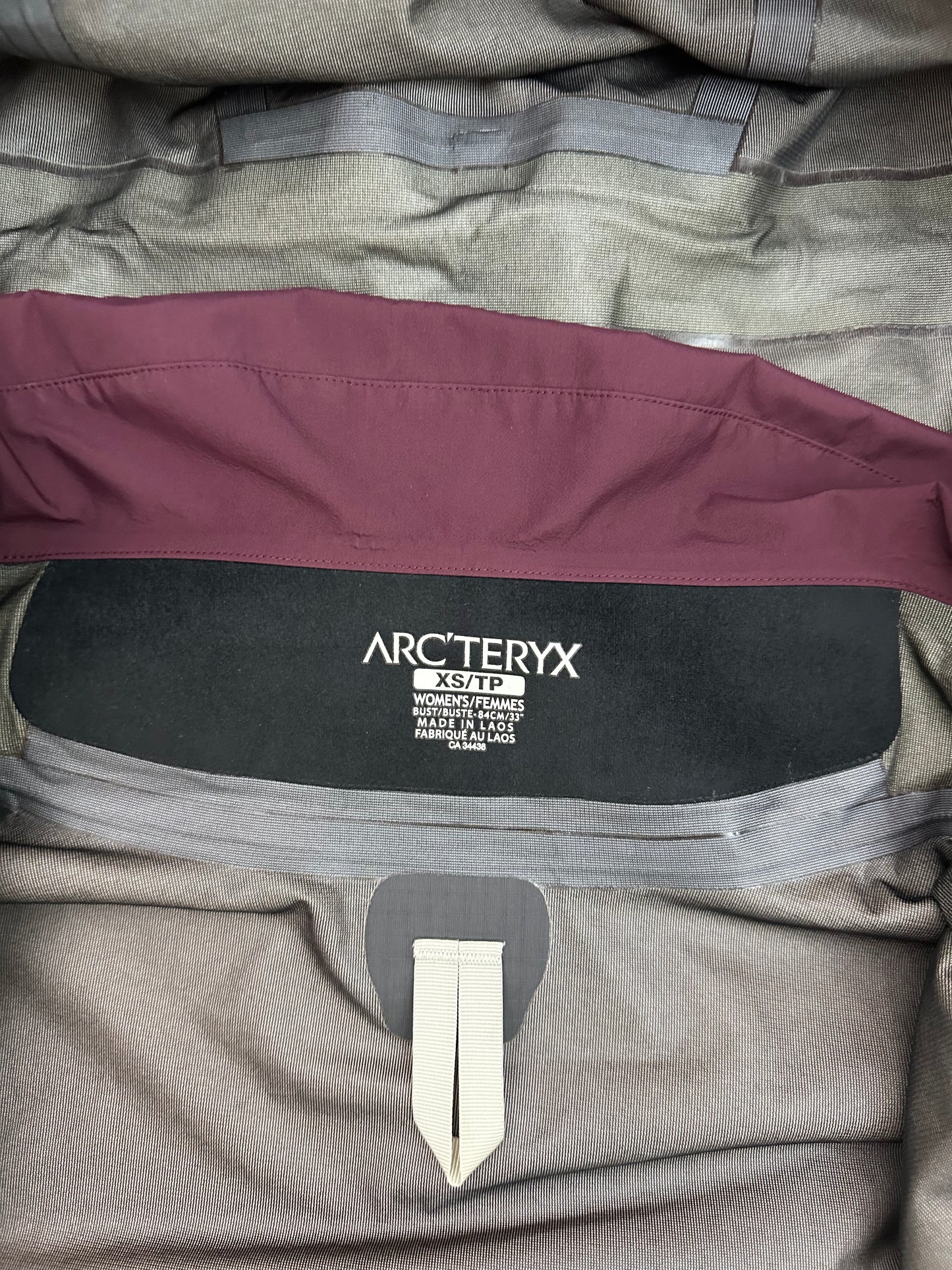 Arc’teryx Zeta AR Jacket Cherrywine Red Women’s XS Extra Small Gore-Tex