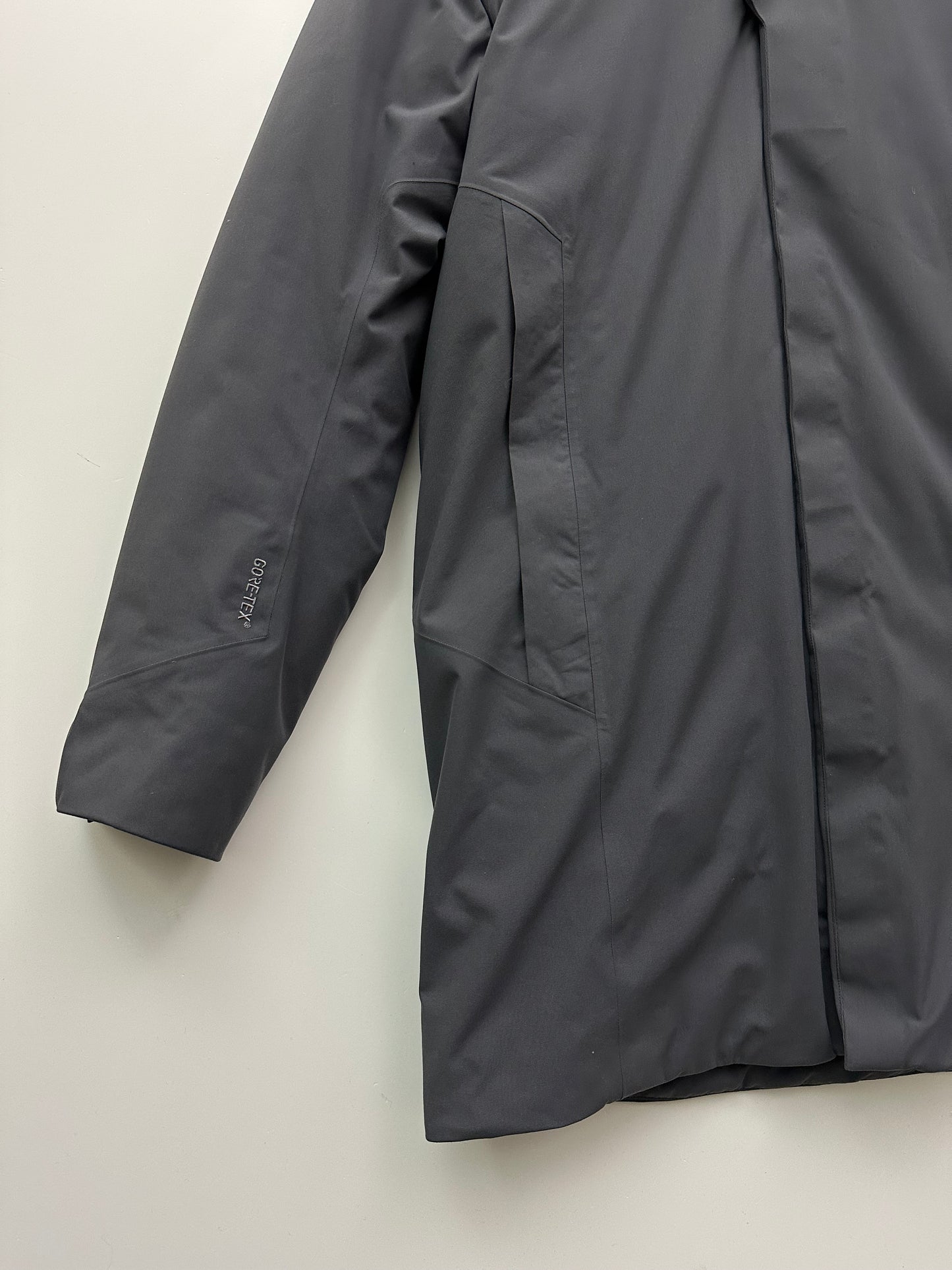 Arc’teryx Thorsen Parka Grey Men’s M Medium Gore-Tex