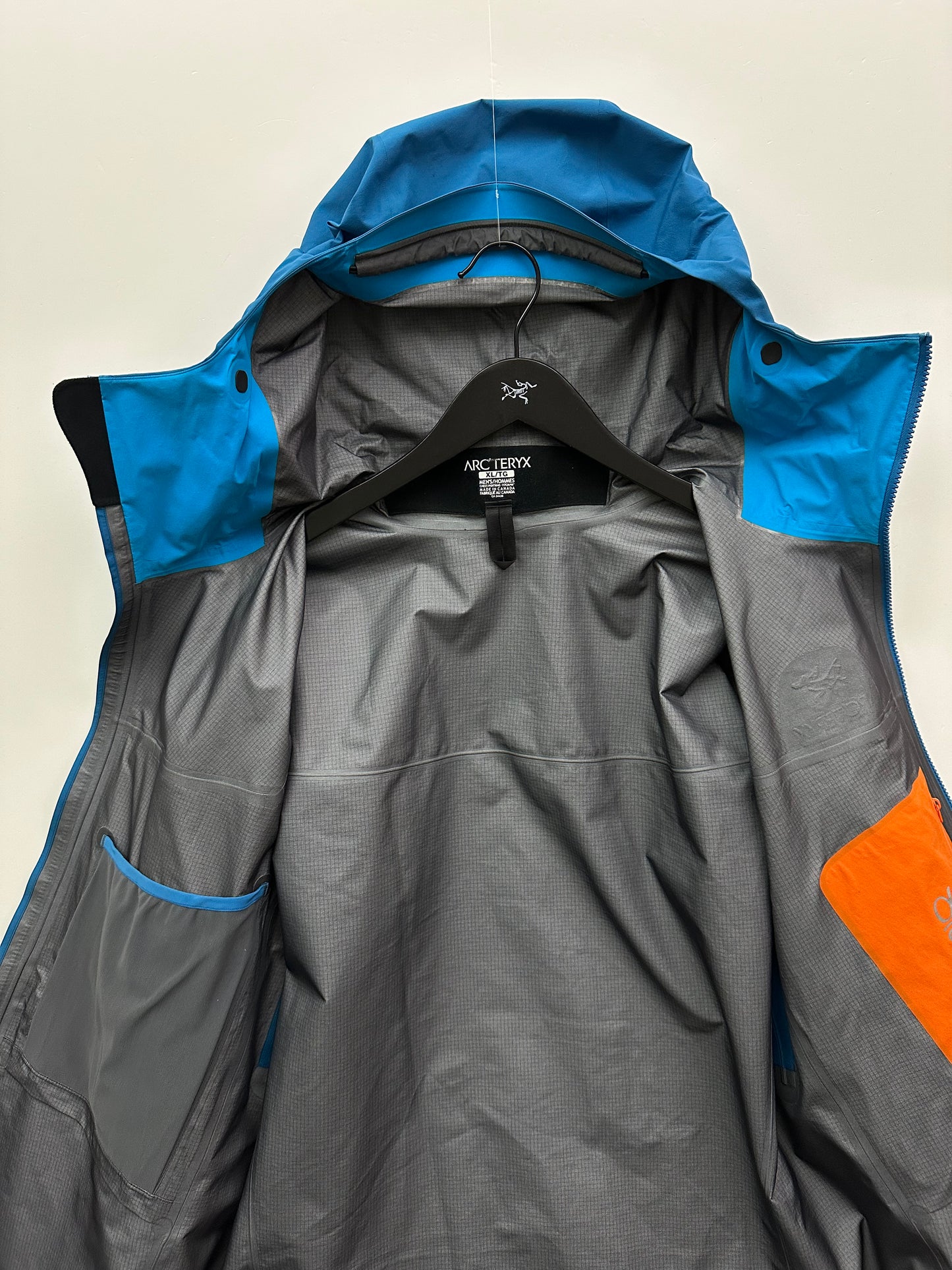 Arc’teryx Alpha SV Jacket Blue Men’s XL Extra Large Gore-Tex Pro