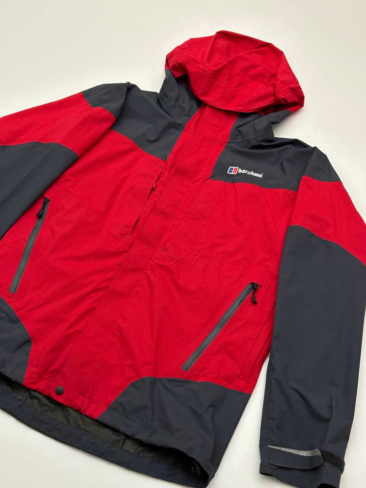 Berghaus Light Trek Hydroshell Pro Jacket Red Men’s S Small