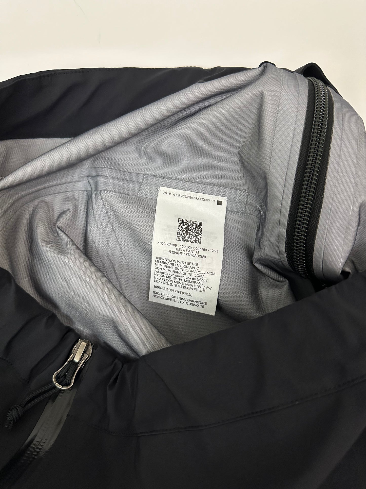 Arc'teryx Beta Pant Men’s XS Extra Small Black Gore-Tex 28W 31L