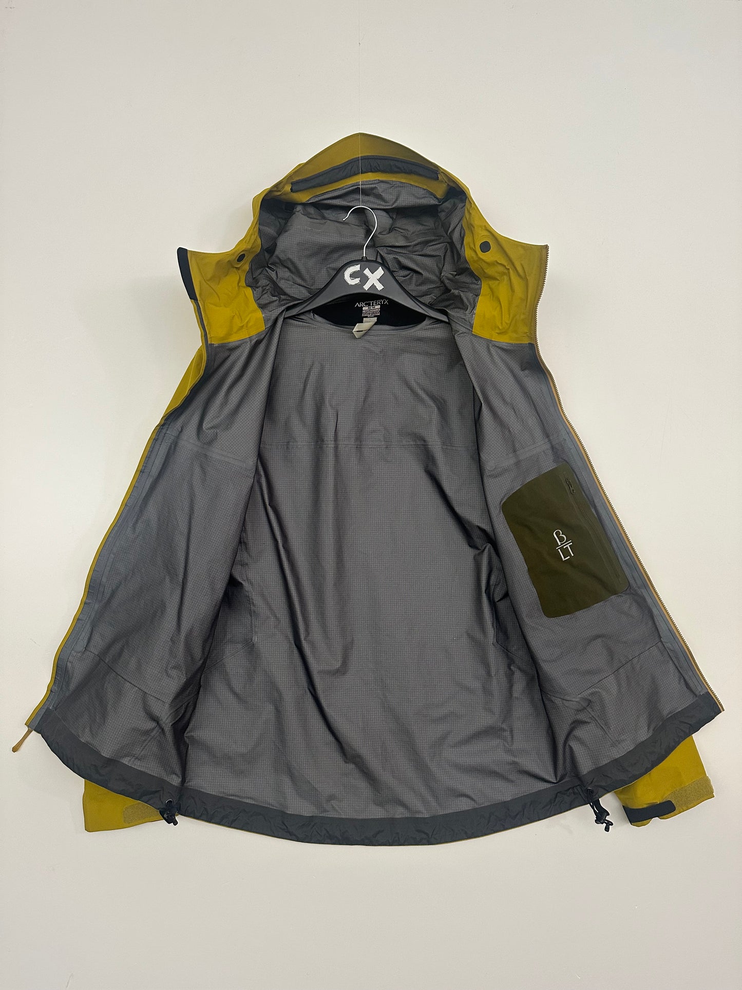 Arc’teryx Beta LT Jacket Woad Yellow Men’s M Medium Gore-Tex Pro