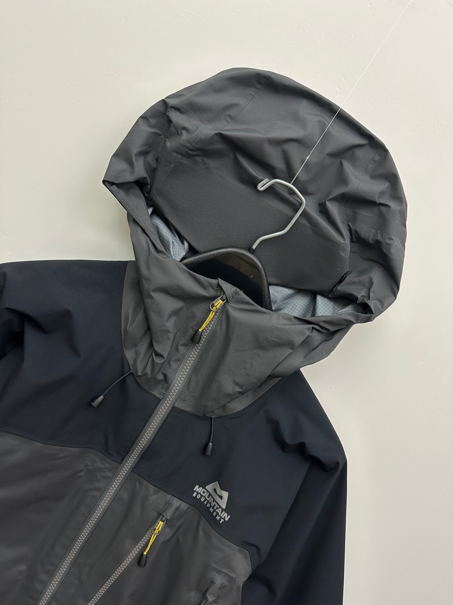 Mountain Equipment Lhotse Jacket Anvil Grey / Black Men's M Gore-Tex Pro